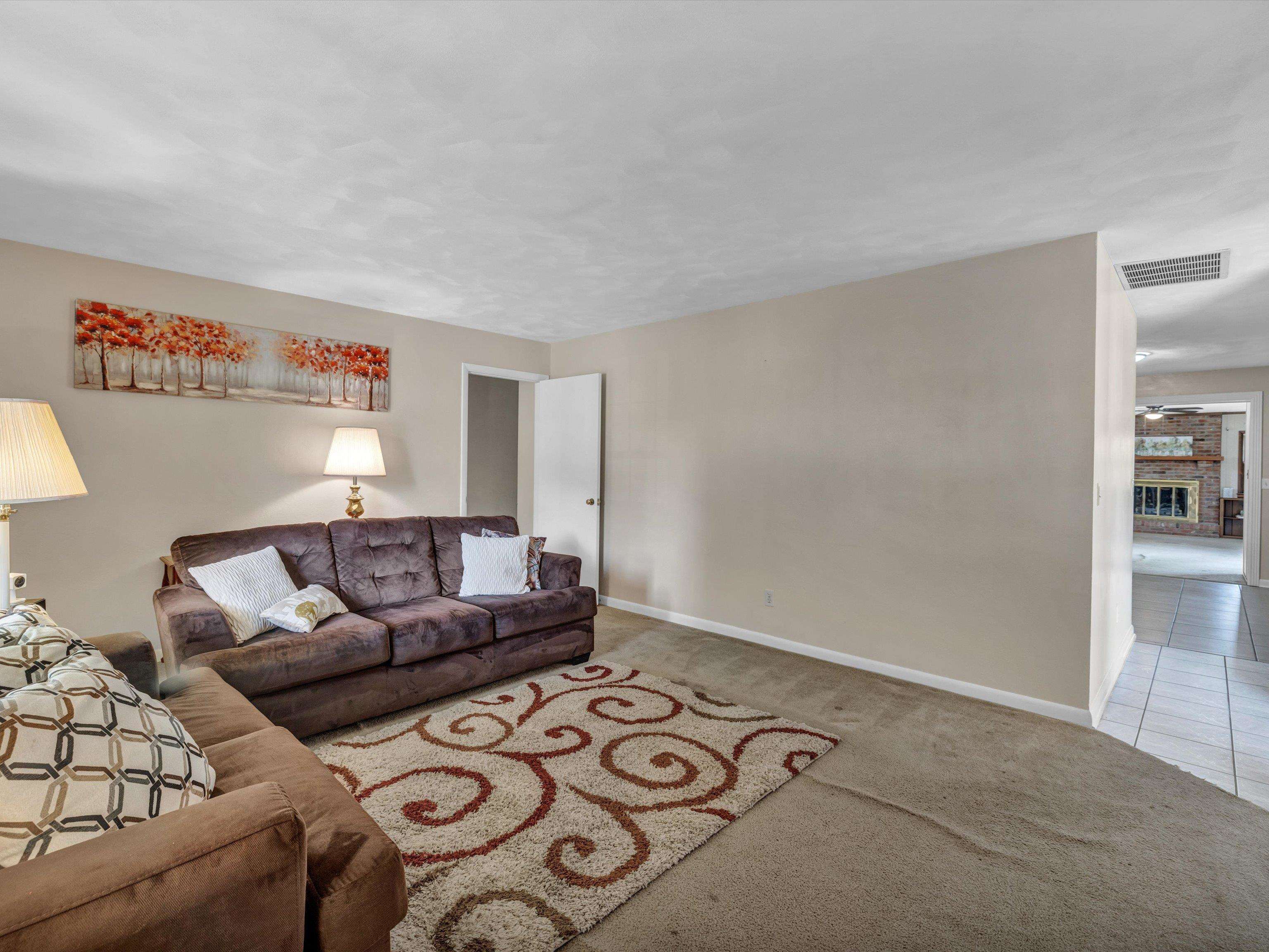 2803 Wesleyan Park Dr, Owensboro, Kentucky 42301, 3 Bedrooms Bedrooms, ,1 BathroomBathrooms,Single Family Residence,For Sale,Wesleyan Park Dr,89566