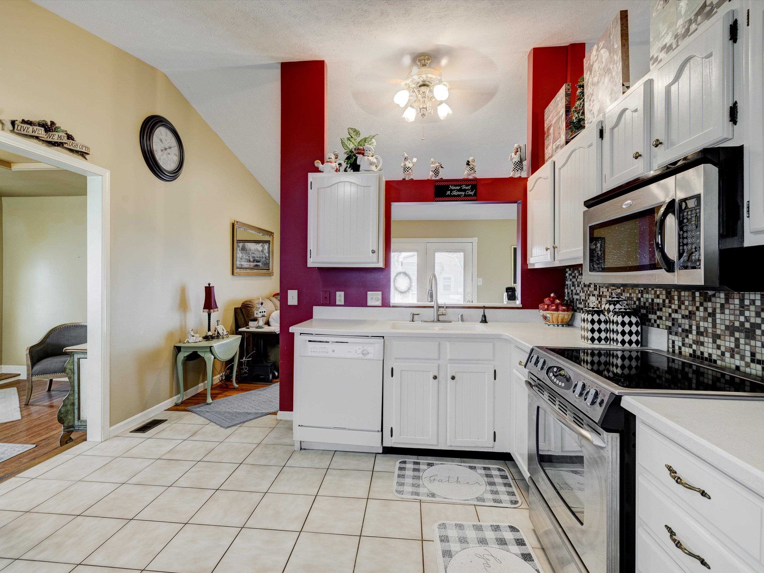 2400 Strickland Drive, Owensboro, Kentucky 42301, 3 Bedrooms Bedrooms, ,1 BathroomBathrooms,Single Family Residence,For Sale,Strickland Drive,89567
