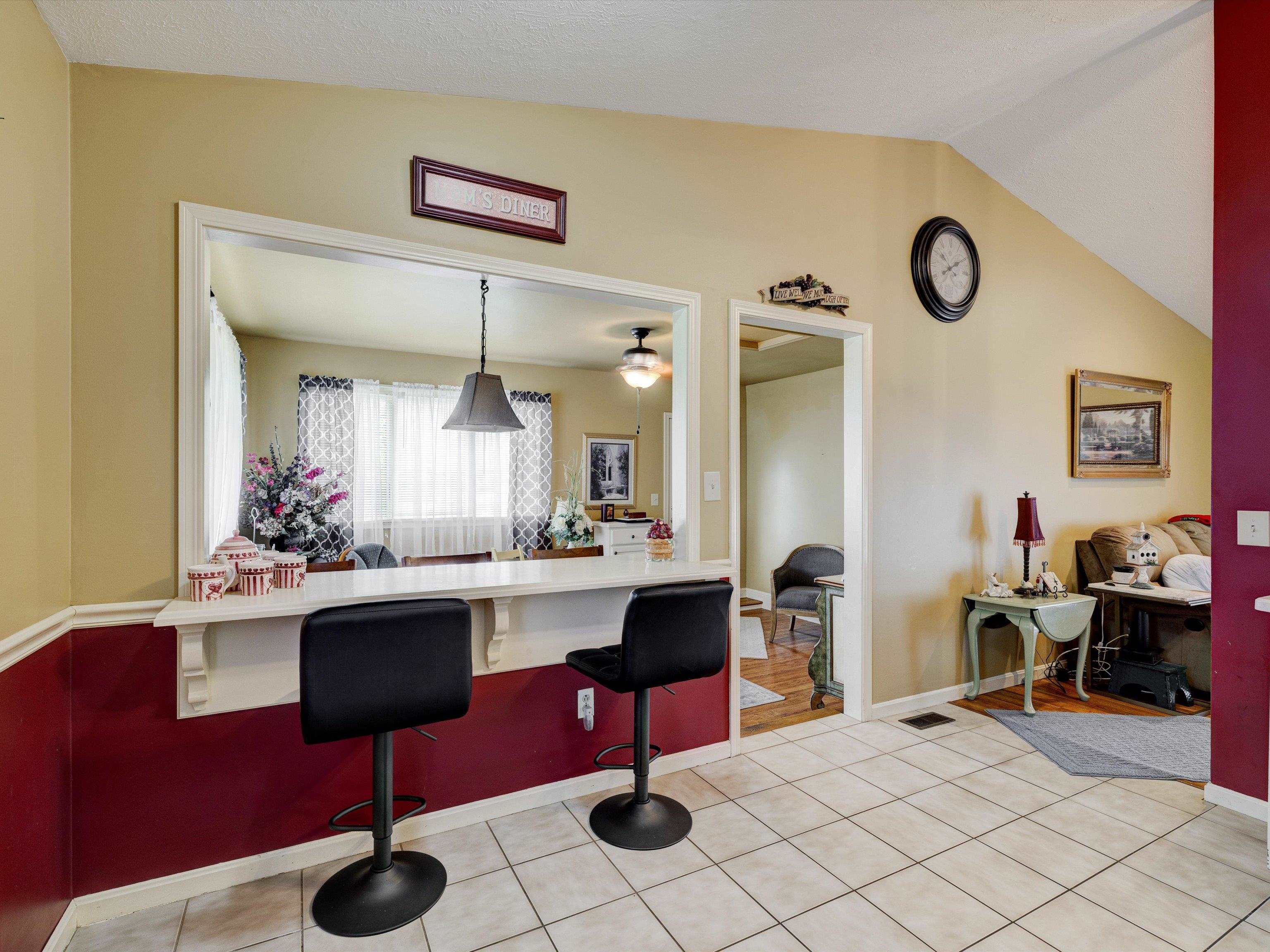 2400 Strickland Drive, Owensboro, Kentucky 42301, 3 Bedrooms Bedrooms, ,1 BathroomBathrooms,Single Family Residence,For Sale,Strickland Drive,89567