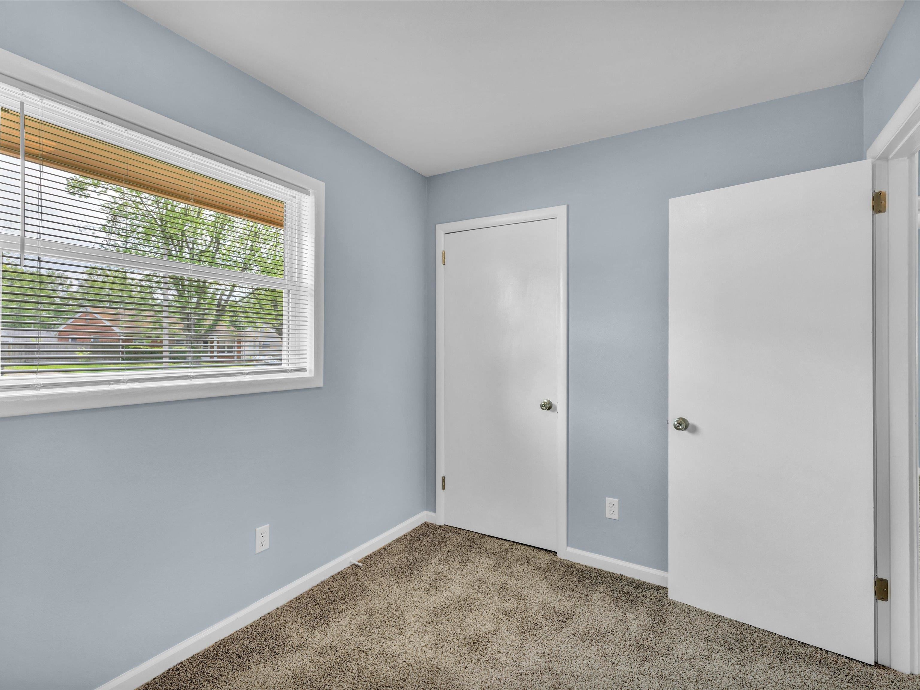 3812 Longfellow Drive, Owensboro, Kentucky 42303, 3 Bedrooms Bedrooms, ,1 BathroomBathrooms,Single Family Residence,For Sale,Longfellow Drive,89568