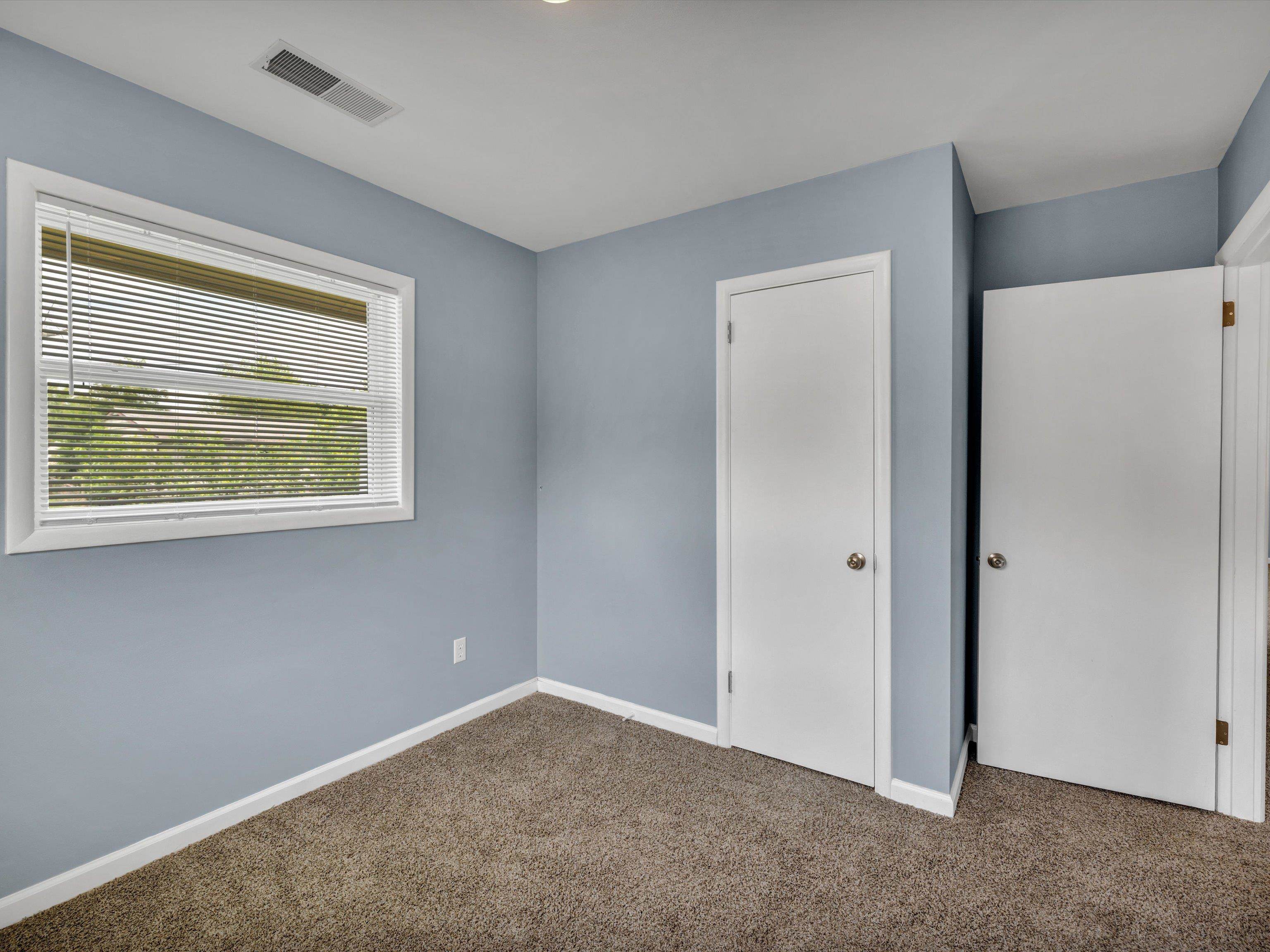 3812 Longfellow Drive, Owensboro, Kentucky 42303, 3 Bedrooms Bedrooms, ,1 BathroomBathrooms,Single Family Residence,For Sale,Longfellow Drive,89568