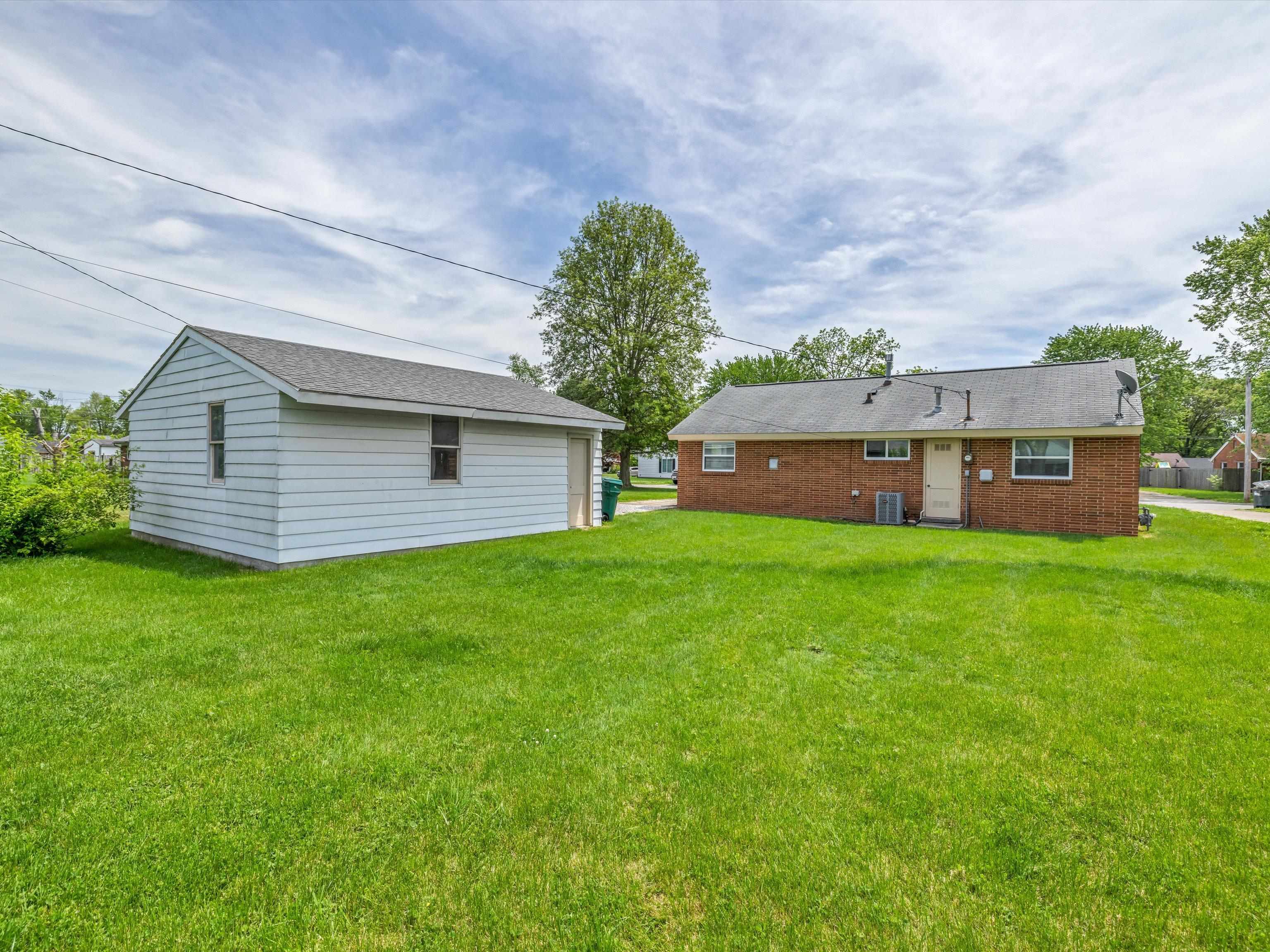 3812 Longfellow Drive, Owensboro, Kentucky 42303, 3 Bedrooms Bedrooms, ,1 BathroomBathrooms,Single Family Residence,For Sale,Longfellow Drive,89568