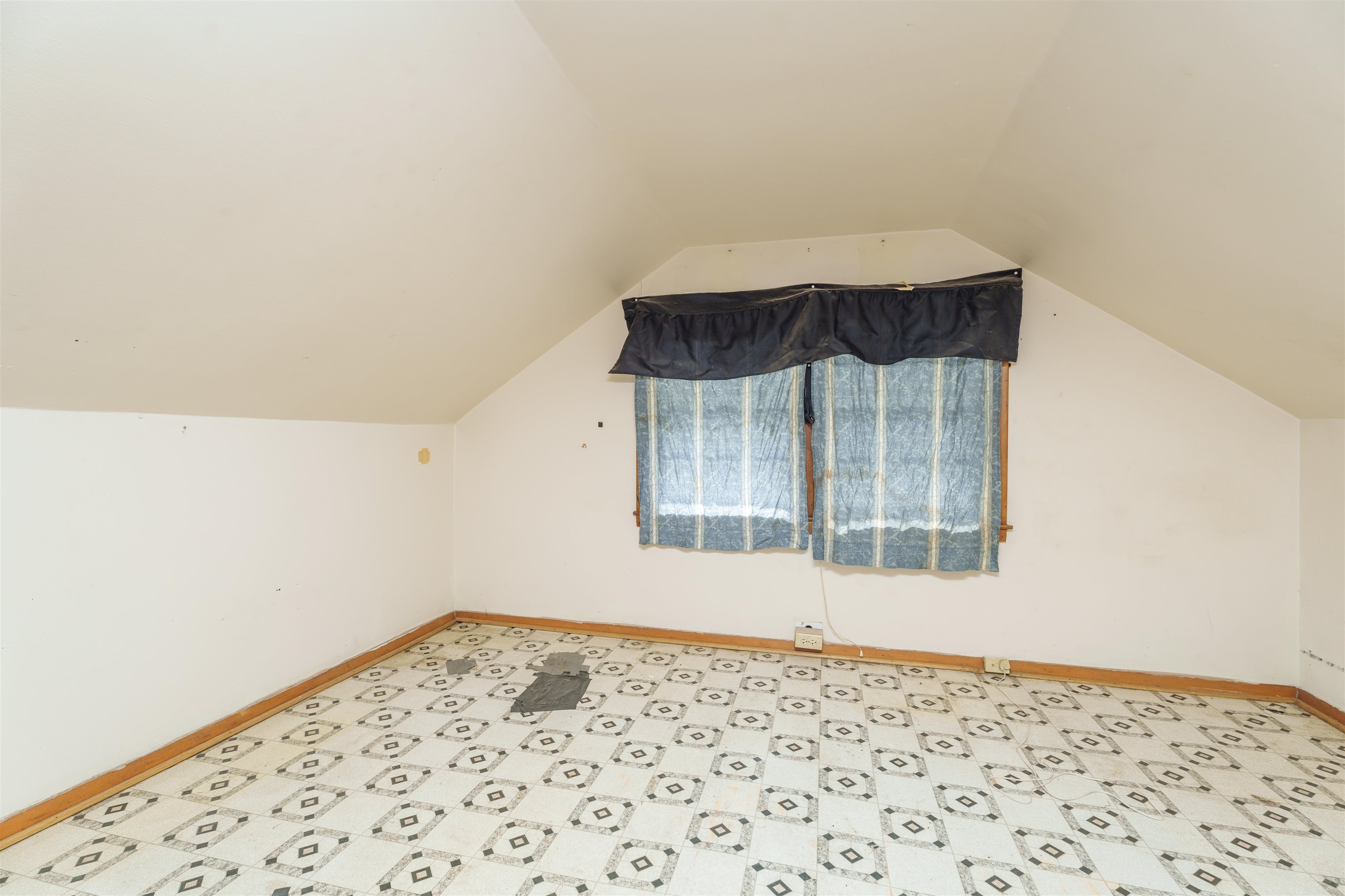 1017 21st Street, Owensboro, Kentucky 42303, 3 Bedrooms Bedrooms, ,1 BathroomBathrooms,Single Family Residence,For Sale,21st Street,89569