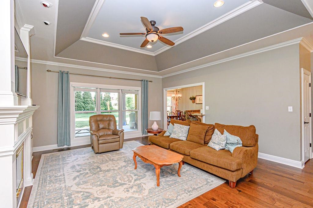 3036 Waterside Way, Owensboro, Kentucky 42303, 4 Bedrooms Bedrooms, ,3 BathroomsBathrooms,Single Family Residence,For Sale,Waterside Way,89572