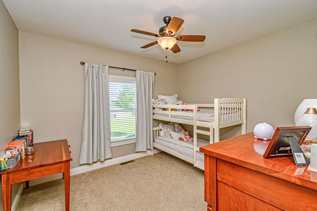 3036 Waterside Way, Owensboro, Kentucky 42303, 4 Bedrooms Bedrooms, ,3 BathroomsBathrooms,Single Family Residence,For Sale,Waterside Way,89572