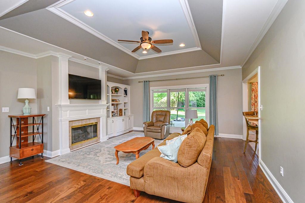 3036 Waterside Way, Owensboro, Kentucky 42303, 4 Bedrooms Bedrooms, ,3 BathroomsBathrooms,Single Family Residence,For Sale,Waterside Way,89572