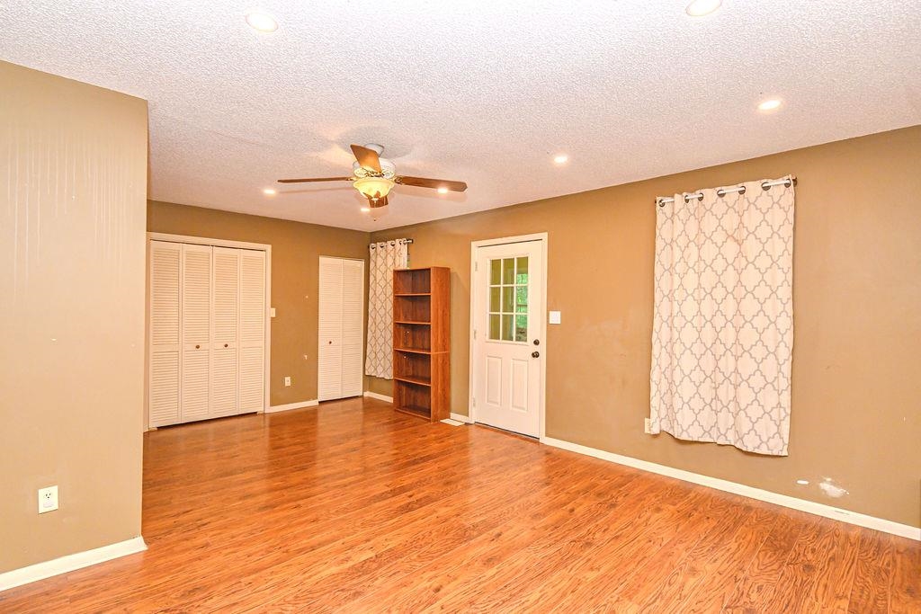 7587 Old Highway 81, Owensboro, Kentucky 42301, 2 Bedrooms Bedrooms, ,2 BathroomsBathrooms,Single Family Residence,For Sale,Old Highway 81,89578