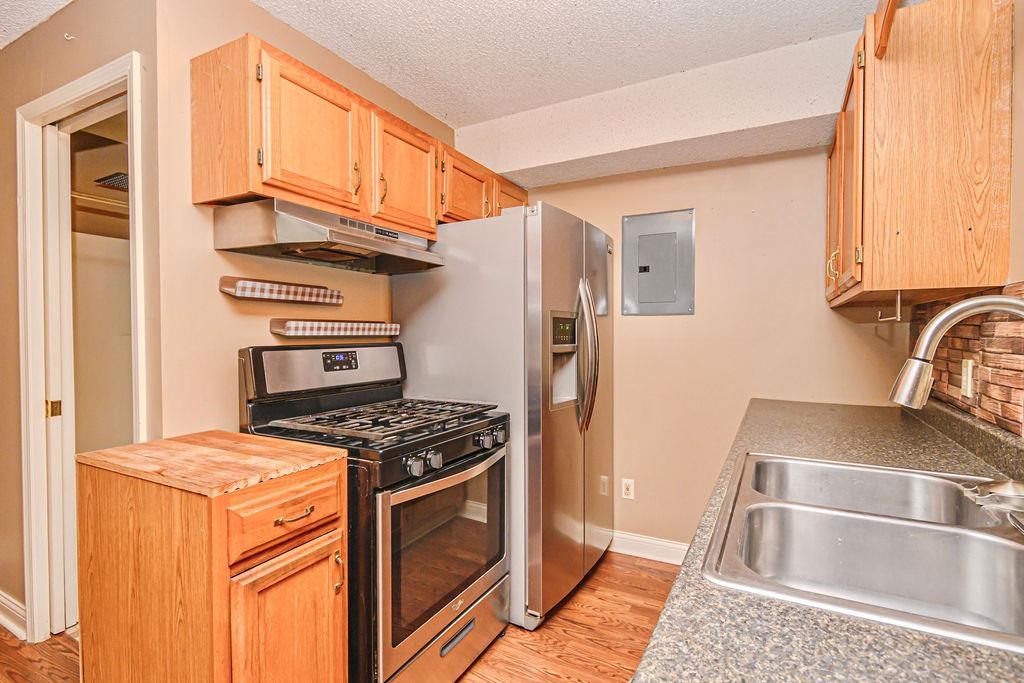 7587 Old Highway 81, Owensboro, Kentucky 42301, 2 Bedrooms Bedrooms, ,2 BathroomsBathrooms,Single Family Residence,For Sale,Old Highway 81,89578