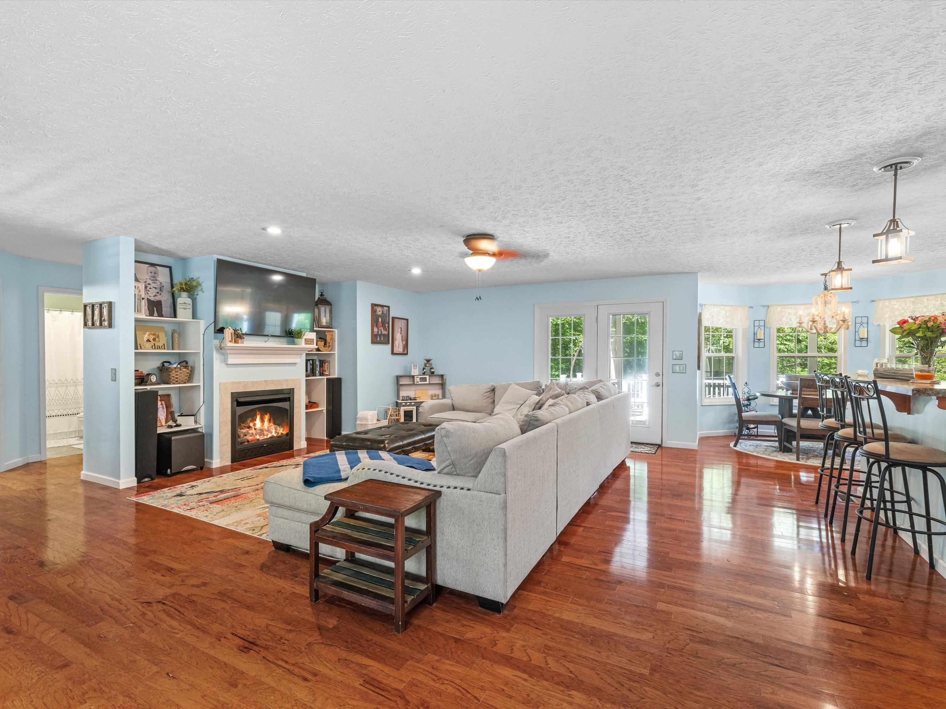 549 Water Tower Ln, Hartford, Kentucky 42347, 3 Bedrooms Bedrooms, ,2 BathroomsBathrooms,Single Family Residence,For Sale,Water Tower Ln,89580