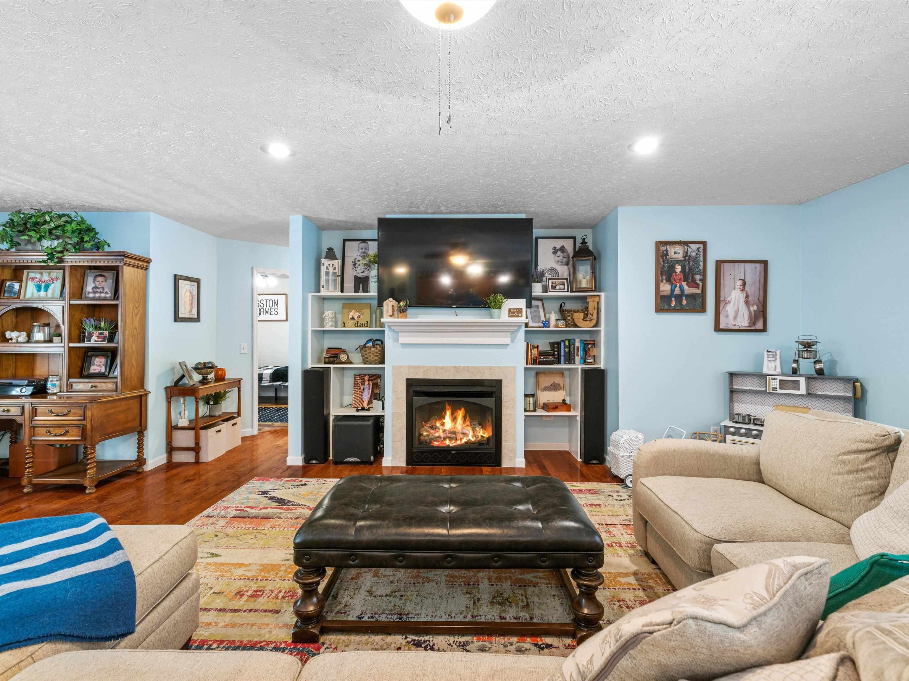549 Water Tower Ln, Hartford, Kentucky 42347, 3 Bedrooms Bedrooms, ,2 BathroomsBathrooms,Single Family Residence,For Sale,Water Tower Ln,89580