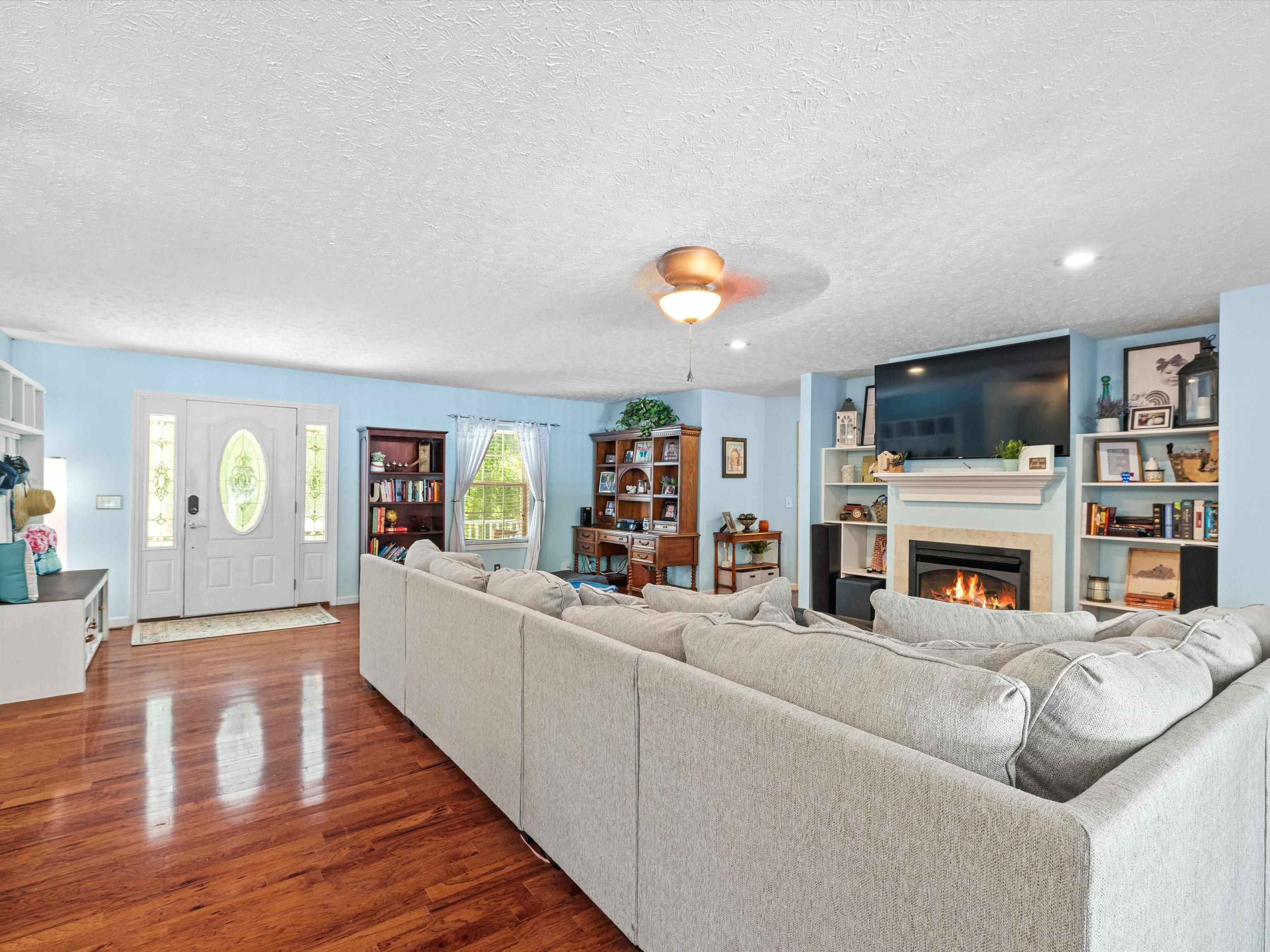 549 Water Tower Ln, Hartford, Kentucky 42347, 3 Bedrooms Bedrooms, ,2 BathroomsBathrooms,Single Family Residence,For Sale,Water Tower Ln,89580