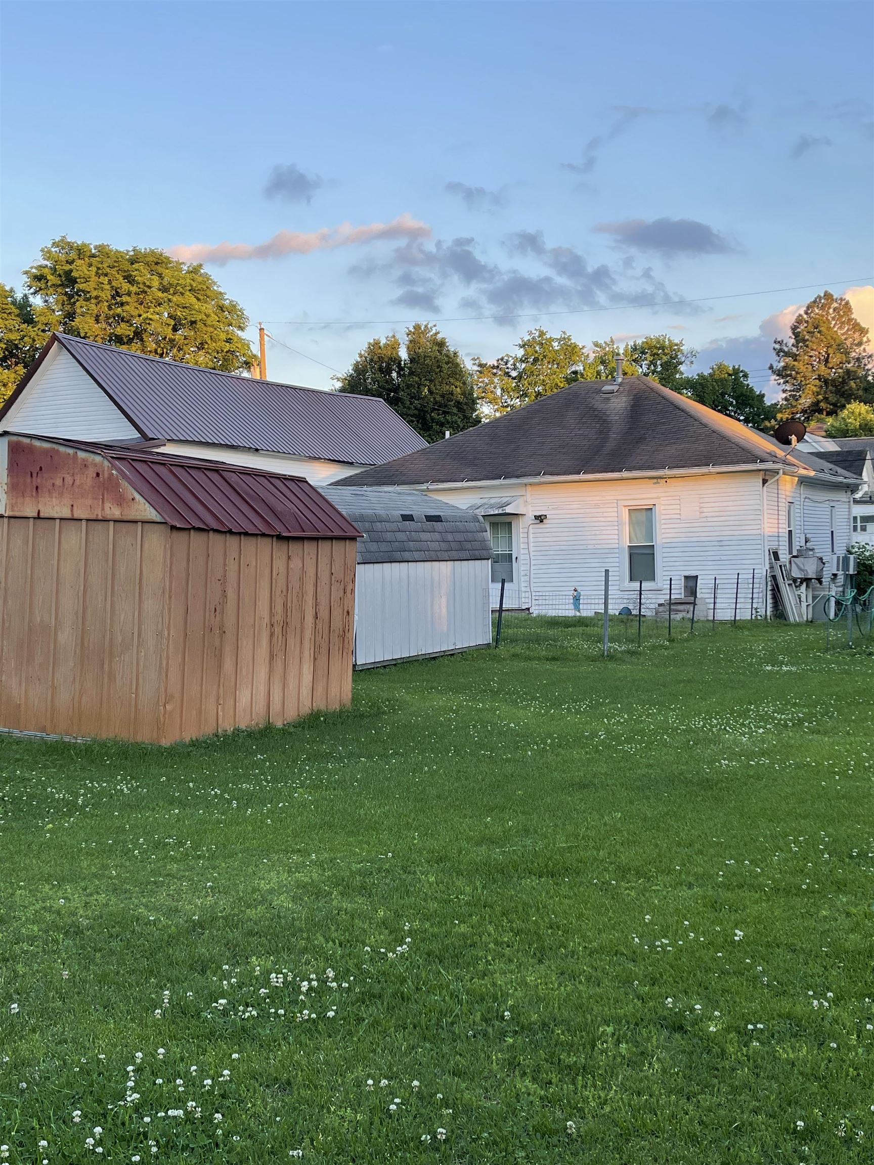 1627 17TH ST, Owensboro, Kentucky 42303, 2 Bedrooms Bedrooms, ,1 BathroomBathrooms,Single Family Residence,For Sale,17TH ST,89585