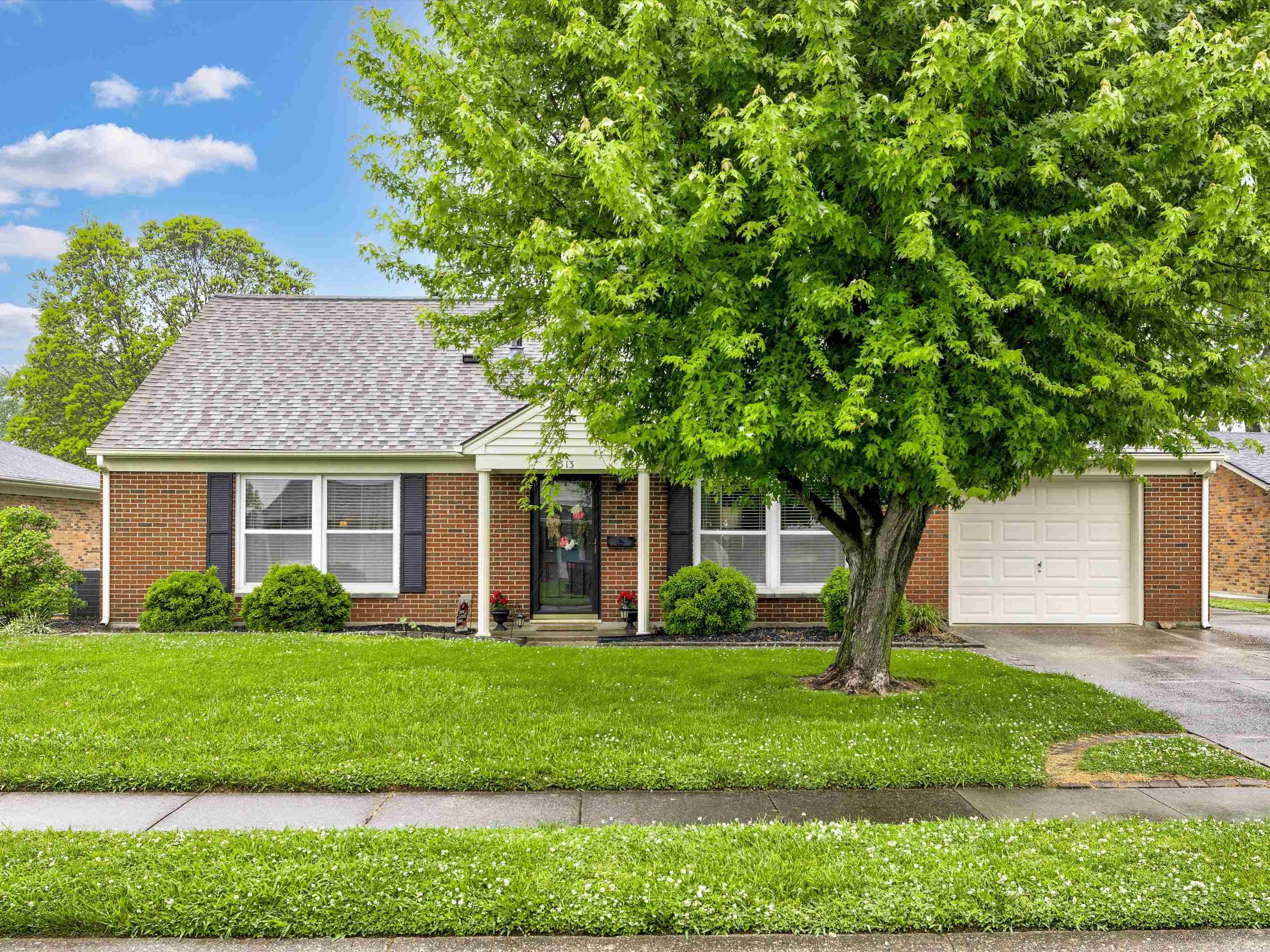 2513 Middleground, Owensboro, Kentucky 42301, 5 Bedrooms Bedrooms, ,2 BathroomsBathrooms,Single Family Residence,For Sale,Middleground,89587