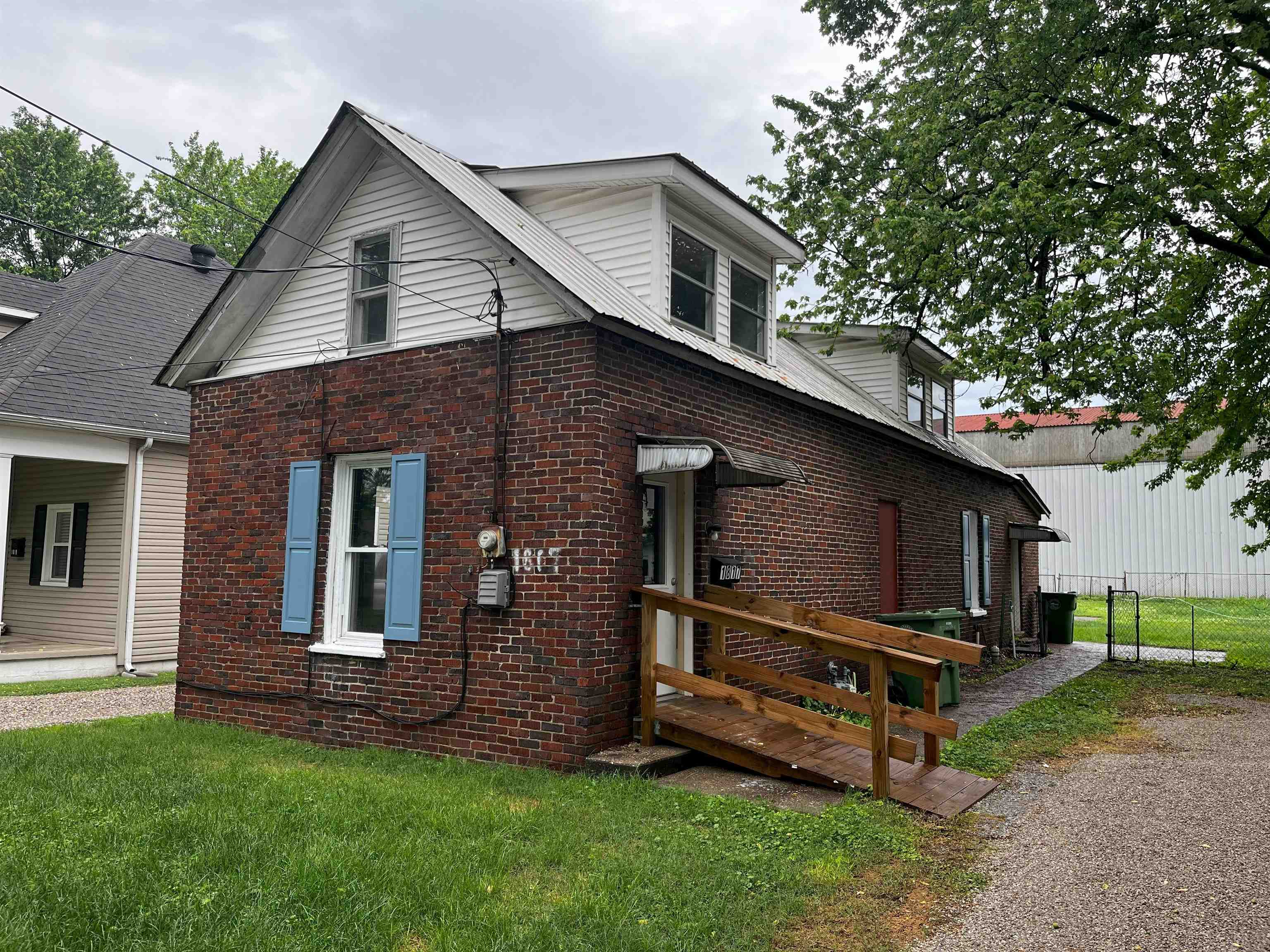 1817 3rd Street, Owensboro, Kentucky 42301, 3 Bedrooms Bedrooms, ,1 BathroomBathrooms,Single Family Residence,For Sale,3rd Street,89591