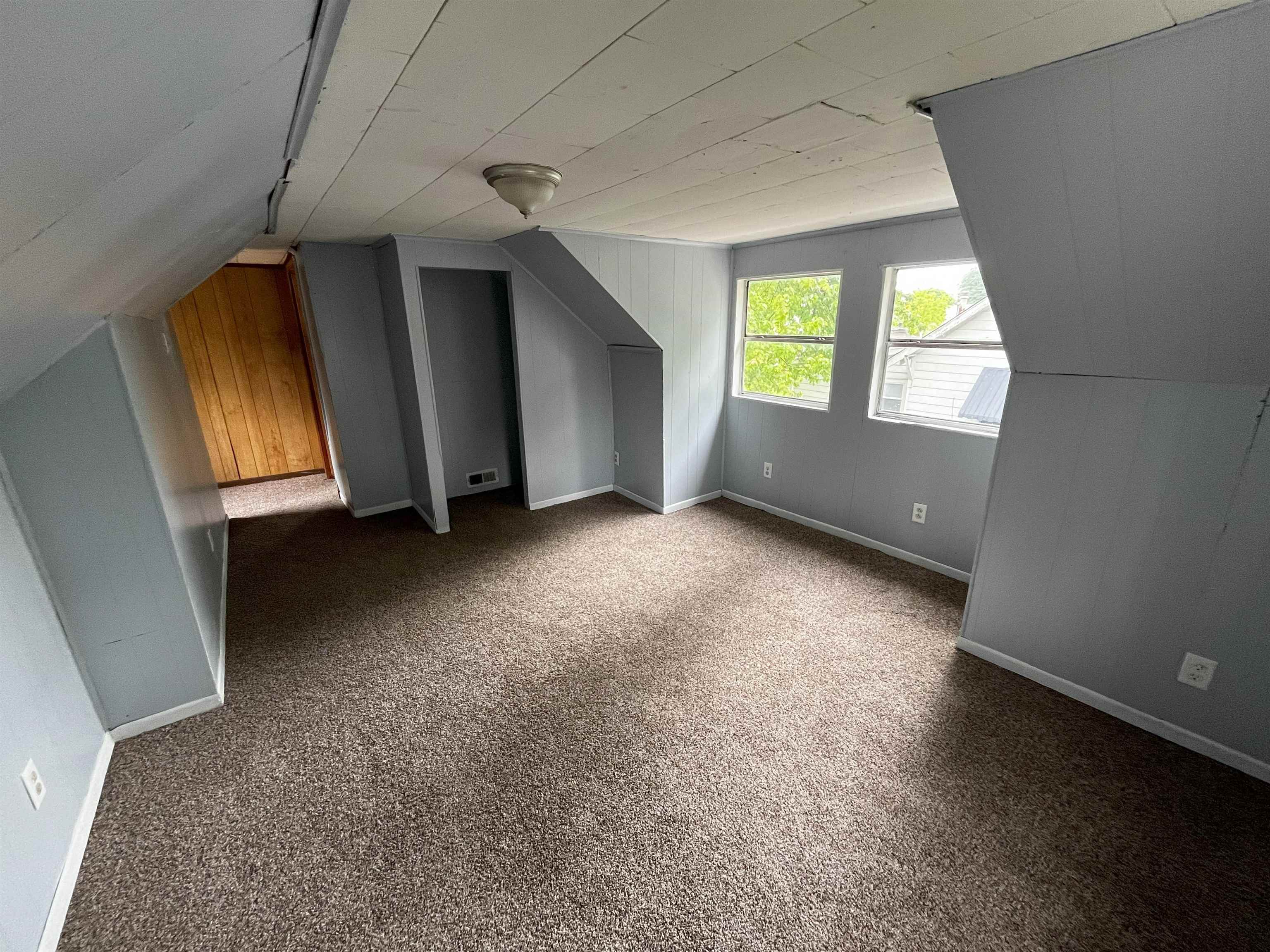 1817 3rd Street, Owensboro, Kentucky 42301, 3 Bedrooms Bedrooms, ,1 BathroomBathrooms,Single Family Residence,For Sale,3rd Street,89591