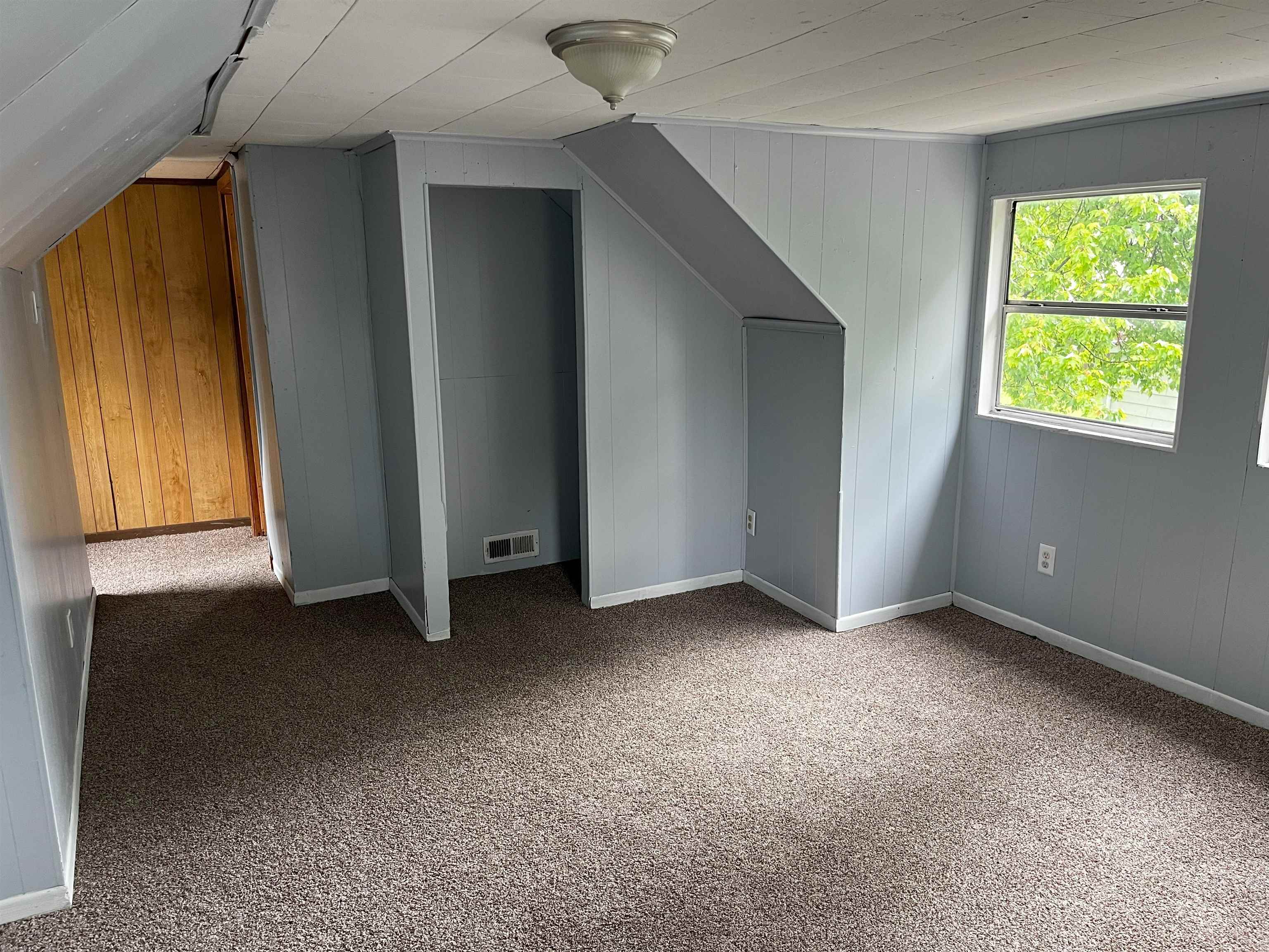 1817 3rd Street, Owensboro, Kentucky 42301, 3 Bedrooms Bedrooms, ,1 BathroomBathrooms,Single Family Residence,For Sale,3rd Street,89591