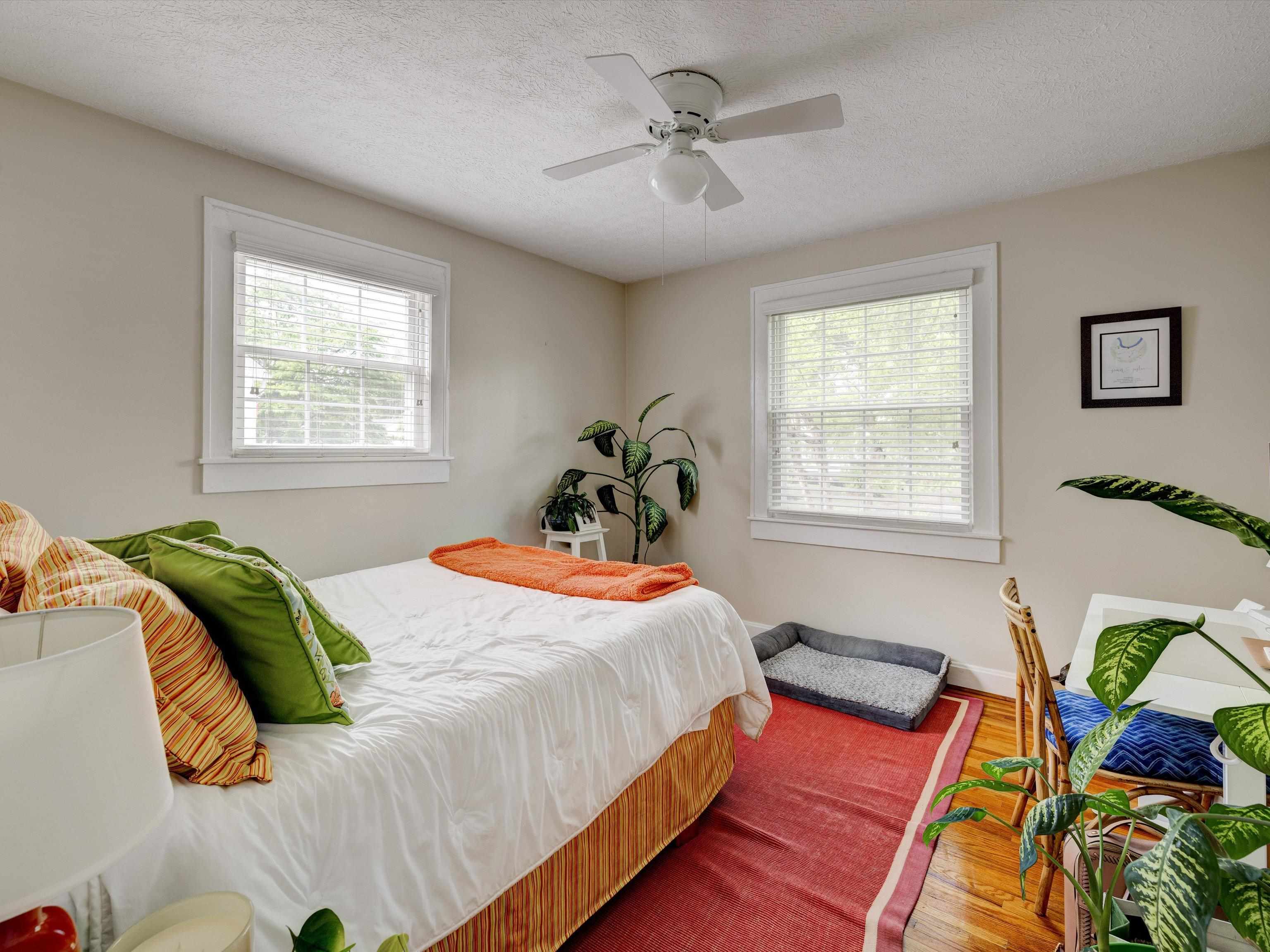 1827 South Griffith Avenue, Owensboro, Kentucky 42301, 3 Bedrooms Bedrooms, ,3 BathroomsBathrooms,Single Family Residence,For Sale,South Griffith Avenue,89594