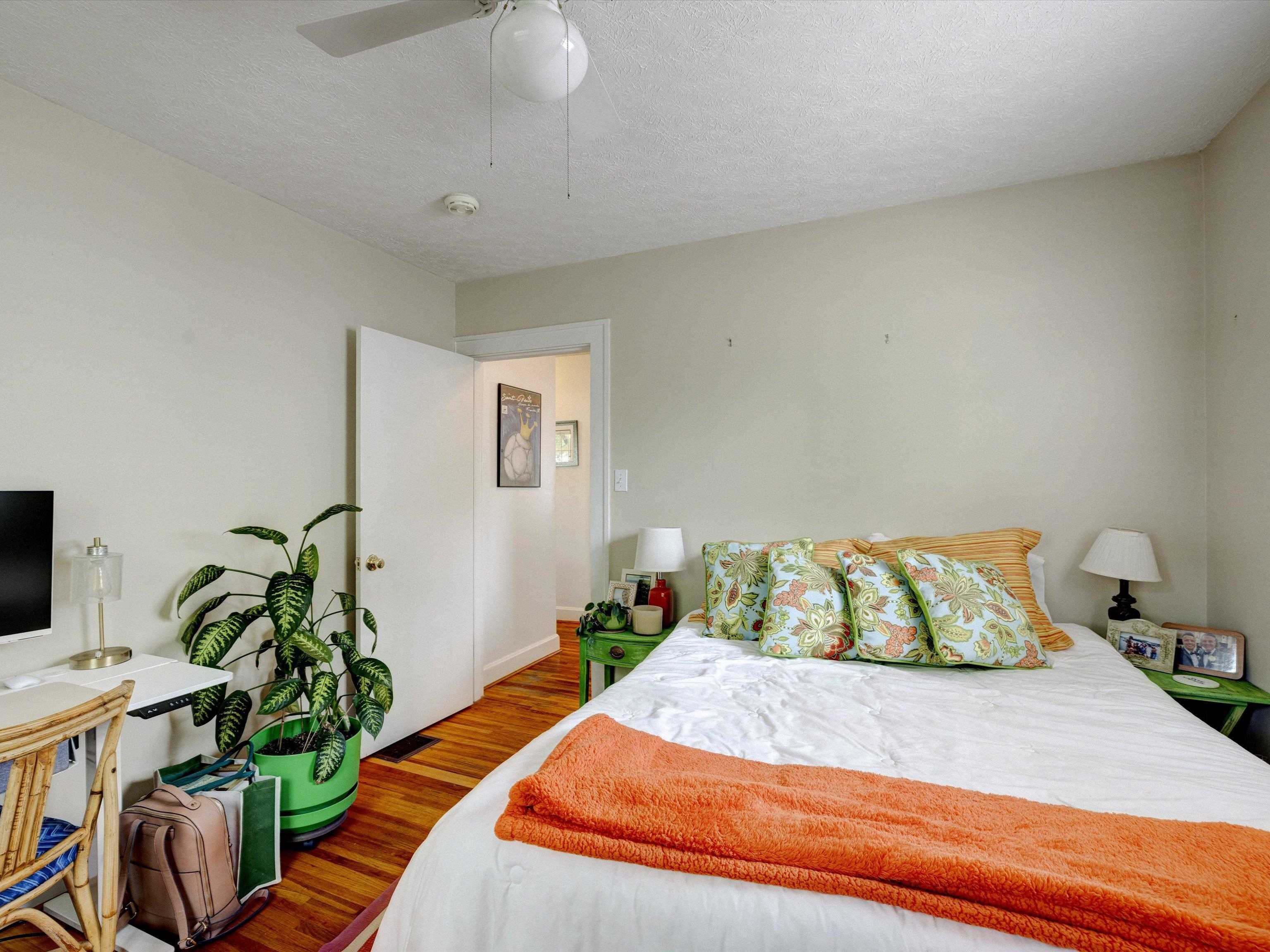 1827 South Griffith Avenue, Owensboro, Kentucky 42301, 3 Bedrooms Bedrooms, ,3 BathroomsBathrooms,Single Family Residence,For Sale,South Griffith Avenue,89594