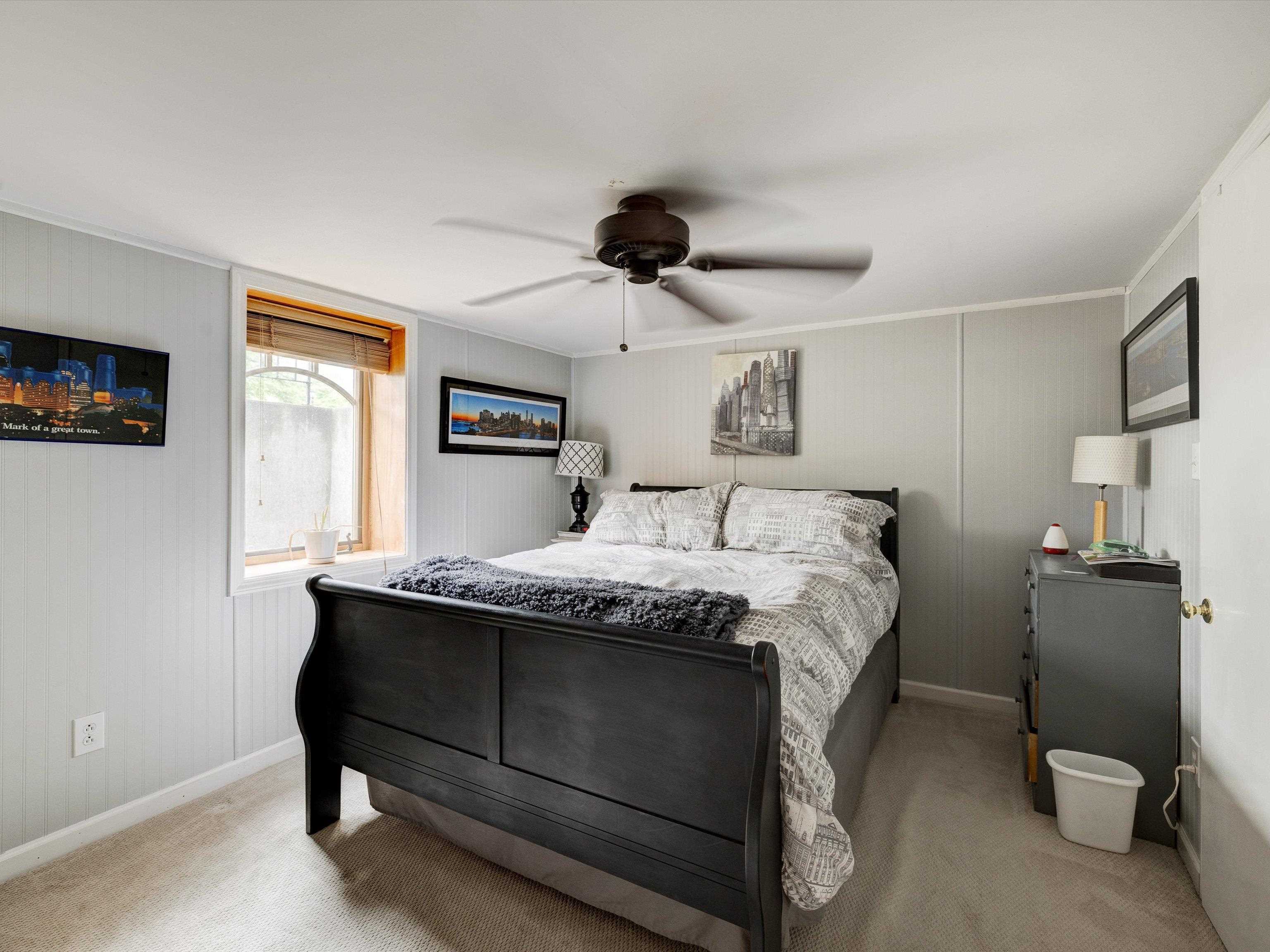 1827 South Griffith Avenue, Owensboro, Kentucky 42301, 3 Bedrooms Bedrooms, ,3 BathroomsBathrooms,Single Family Residence,For Sale,South Griffith Avenue,89594