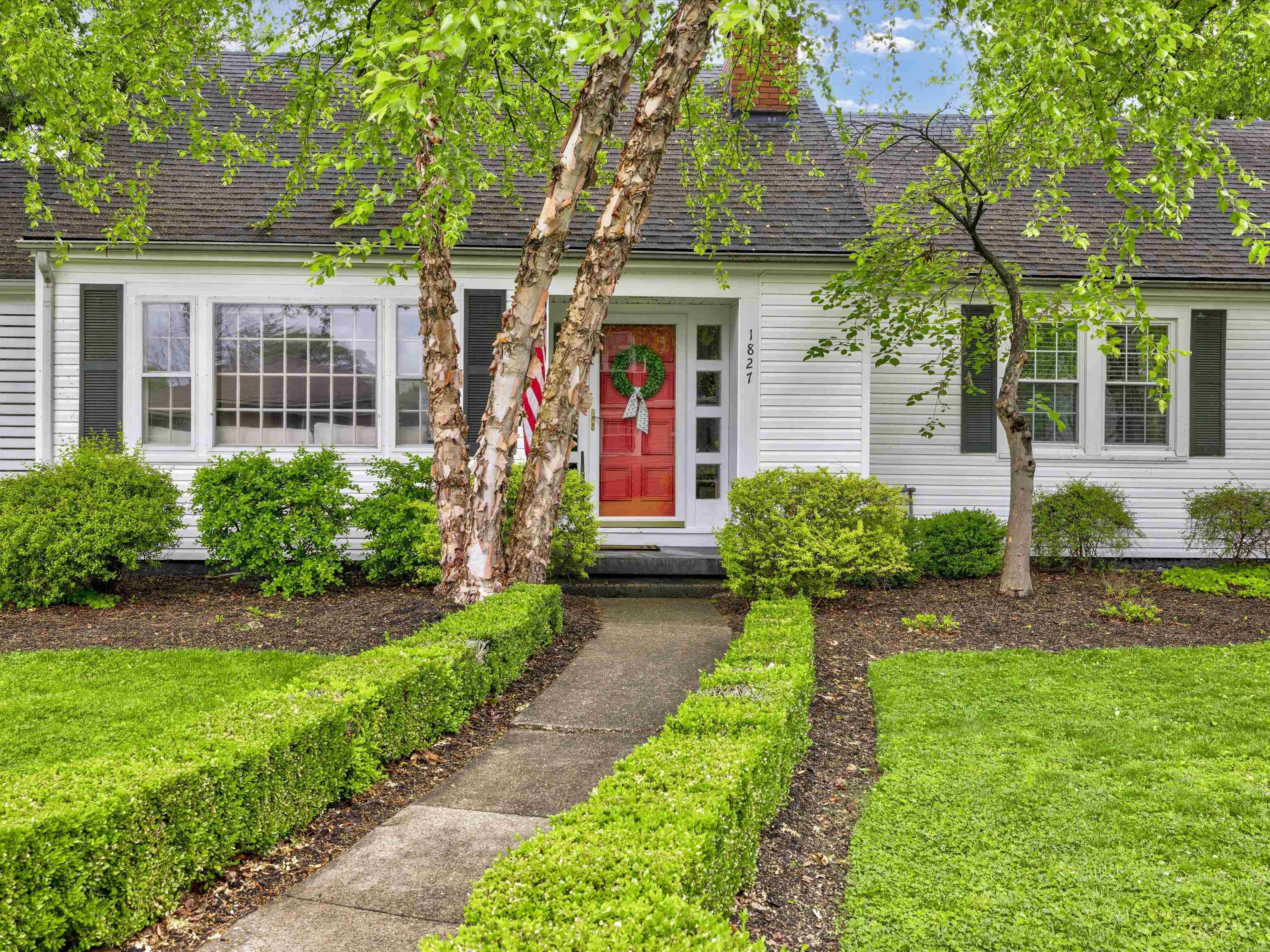 1827 South Griffith Avenue, Owensboro, Kentucky 42301, 3 Bedrooms Bedrooms, ,3 BathroomsBathrooms,Single Family Residence,For Sale,South Griffith Avenue,89594