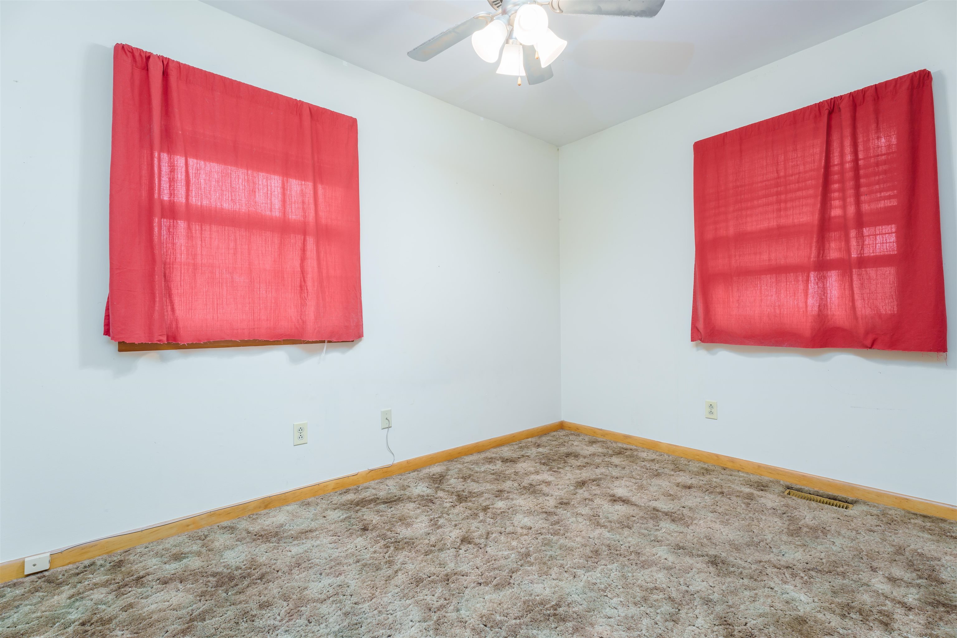 1827 Kelly Lane, Owensboro, Kentucky 42303, 3 Bedrooms Bedrooms, ,1 BathroomBathrooms,Single Family Residence,For Sale,Kelly Lane,89600