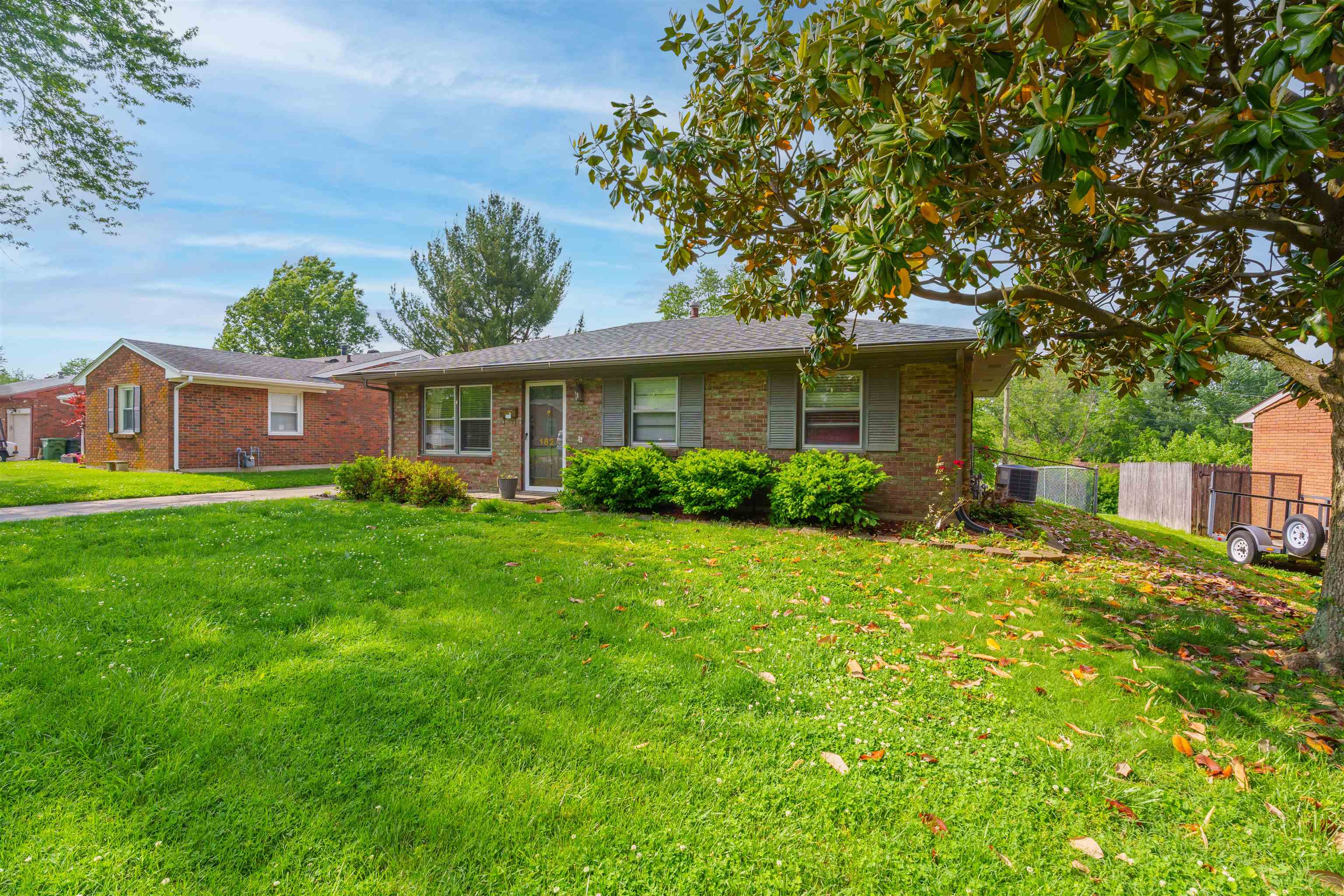1827 Kelly Lane, Owensboro, Kentucky 42303, 3 Bedrooms Bedrooms, ,1 BathroomBathrooms,Single Family Residence,For Sale,Kelly Lane,89600