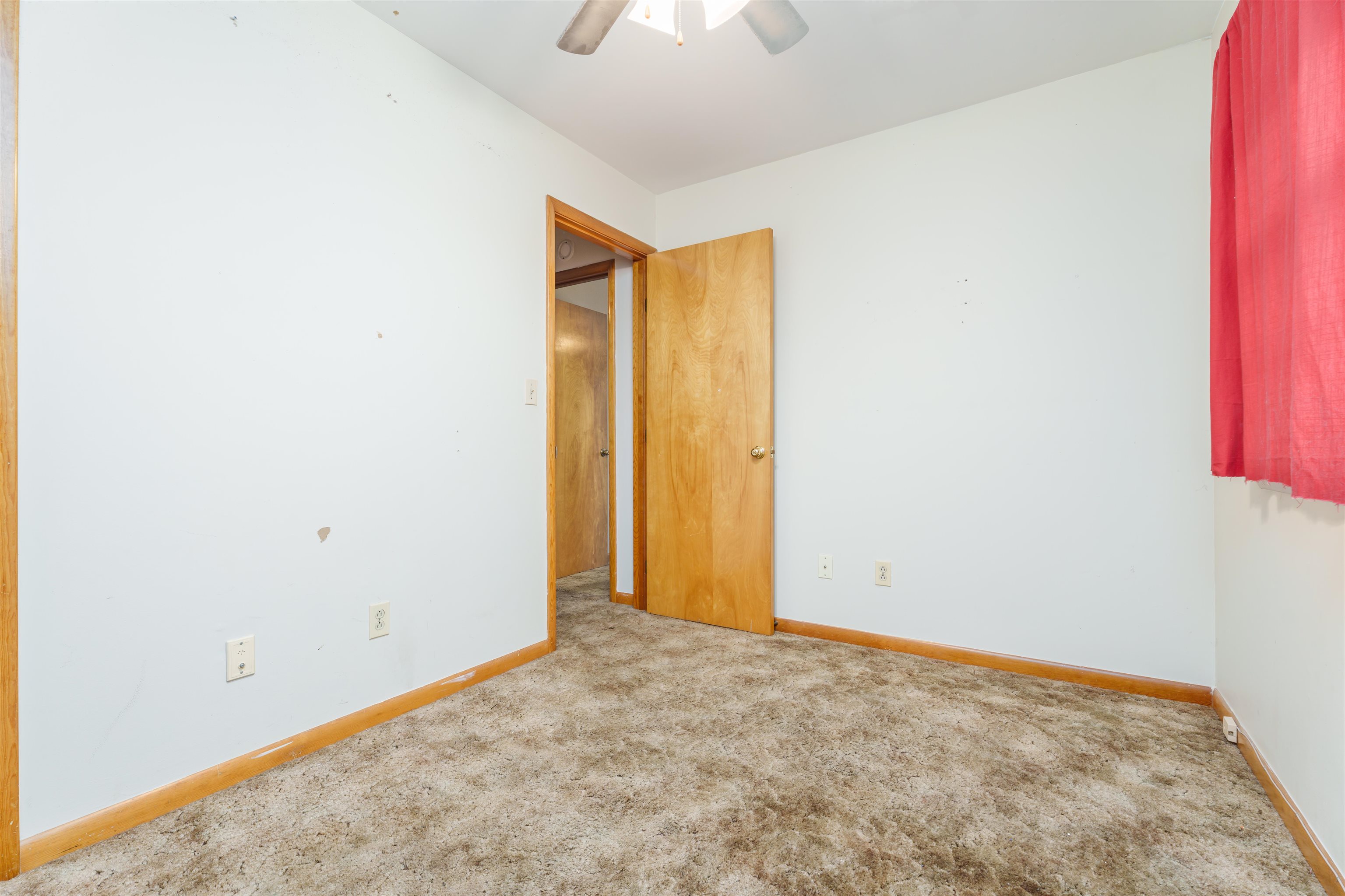 1827 Kelly Lane, Owensboro, Kentucky 42303, 3 Bedrooms Bedrooms, ,1 BathroomBathrooms,Single Family Residence,For Sale,Kelly Lane,89600