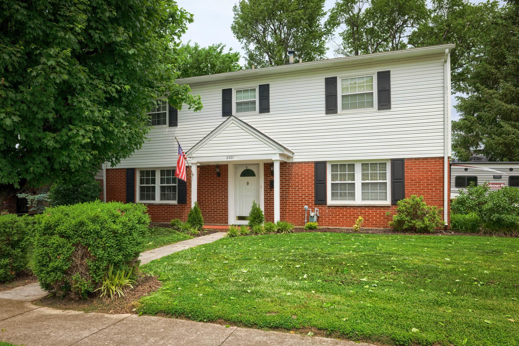 2201 Middleground Drive North, Owensboro, Kentucky 42301, 4 Bedrooms Bedrooms, ,2 BathroomsBathrooms,Single Family Residence,For Sale,Middleground Drive North,89601