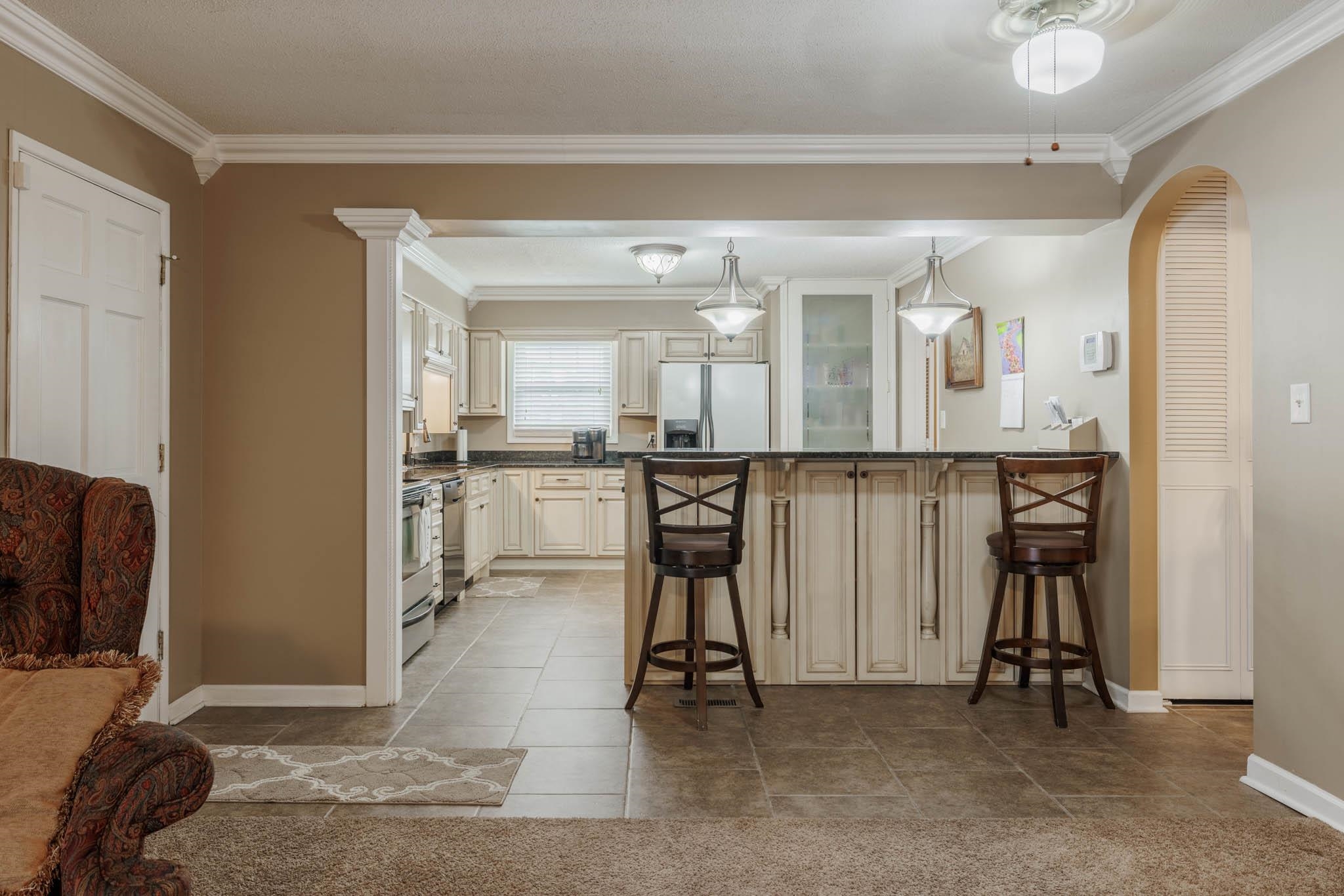 2201 Middleground Drive North, Owensboro, Kentucky 42301, 4 Bedrooms Bedrooms, ,2 BathroomsBathrooms,Single Family Residence,For Sale,Middleground Drive North,89601