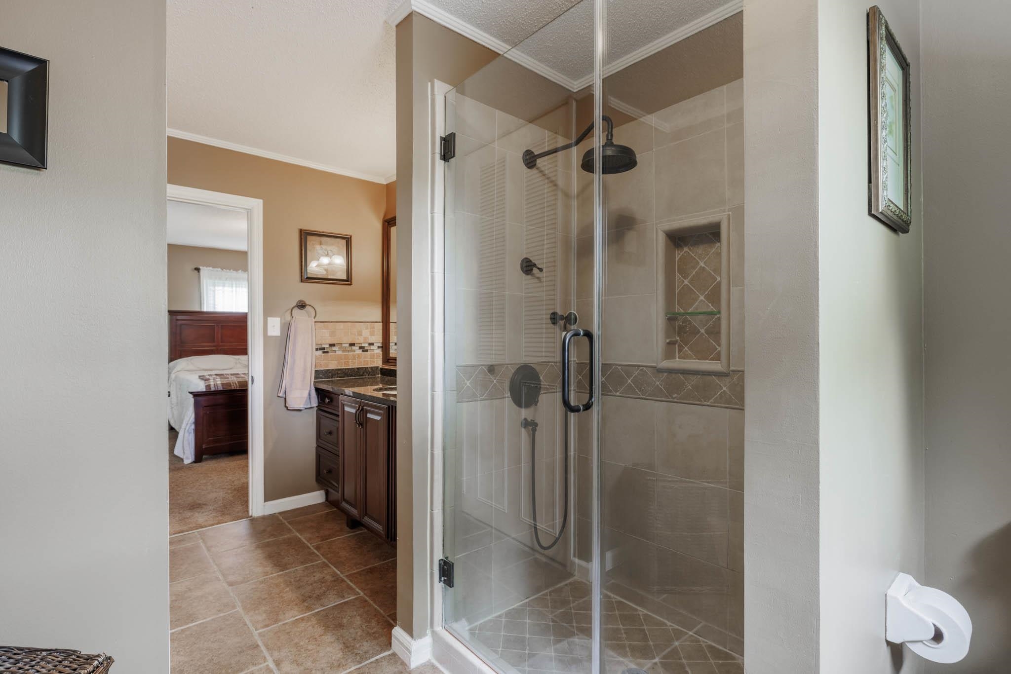 2201 Middleground Drive North, Owensboro, Kentucky 42301, 4 Bedrooms Bedrooms, ,2 BathroomsBathrooms,Single Family Residence,For Sale,Middleground Drive North,89601