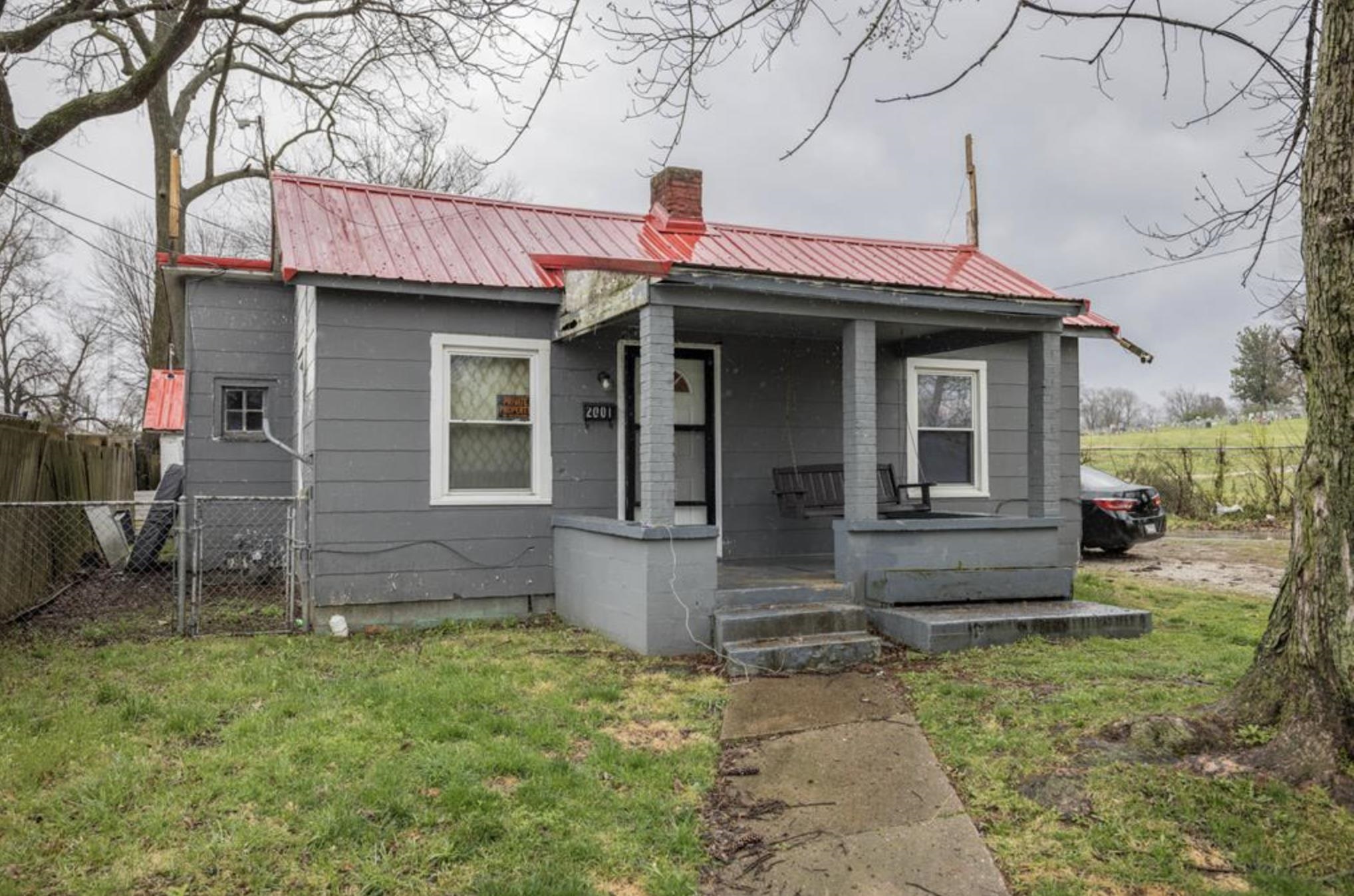 2001 Stonewall Court, Owensboro, Kentucky 42303, 2 Bedrooms Bedrooms, ,1 BathroomBathrooms,Single Family Residence,For Sale,Court,89604