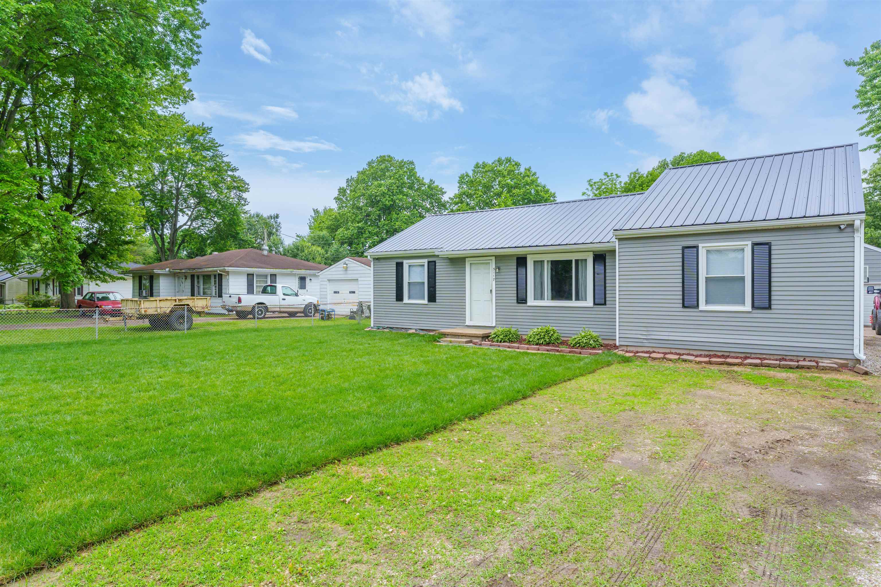 5117 Grandview Drive, Owensboro, Kentucky 42303, 3 Bedrooms Bedrooms, ,2 BathroomsBathrooms,Single Family Residence,For Sale,Grandview Drive,89605