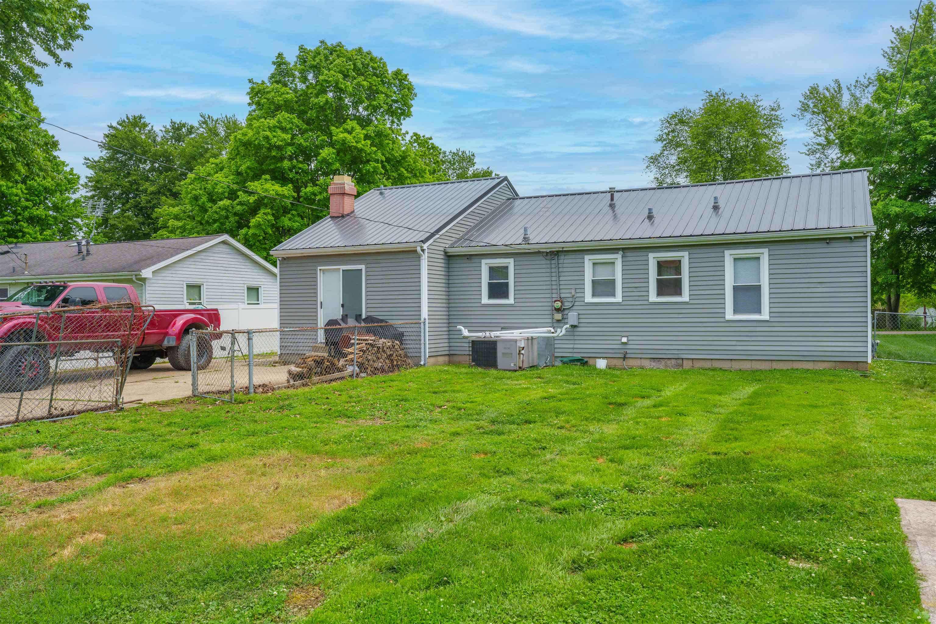 5117 Grandview Drive, Owensboro, Kentucky 42303, 3 Bedrooms Bedrooms, ,2 BathroomsBathrooms,Single Family Residence,For Sale,Grandview Drive,89605