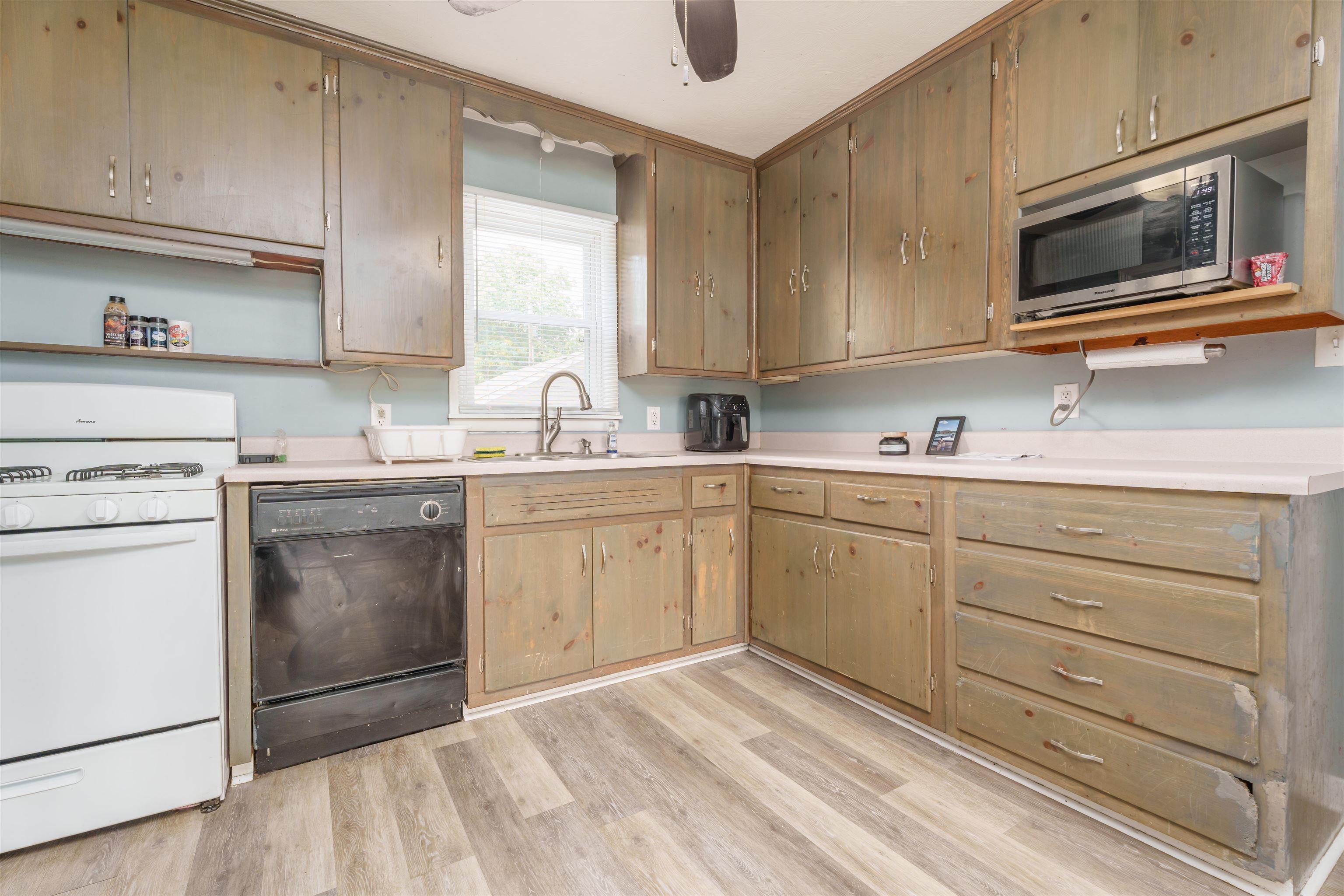 5117 Grandview Drive, Owensboro, Kentucky 42303, 3 Bedrooms Bedrooms, ,2 BathroomsBathrooms,Single Family Residence,For Sale,Grandview Drive,89605