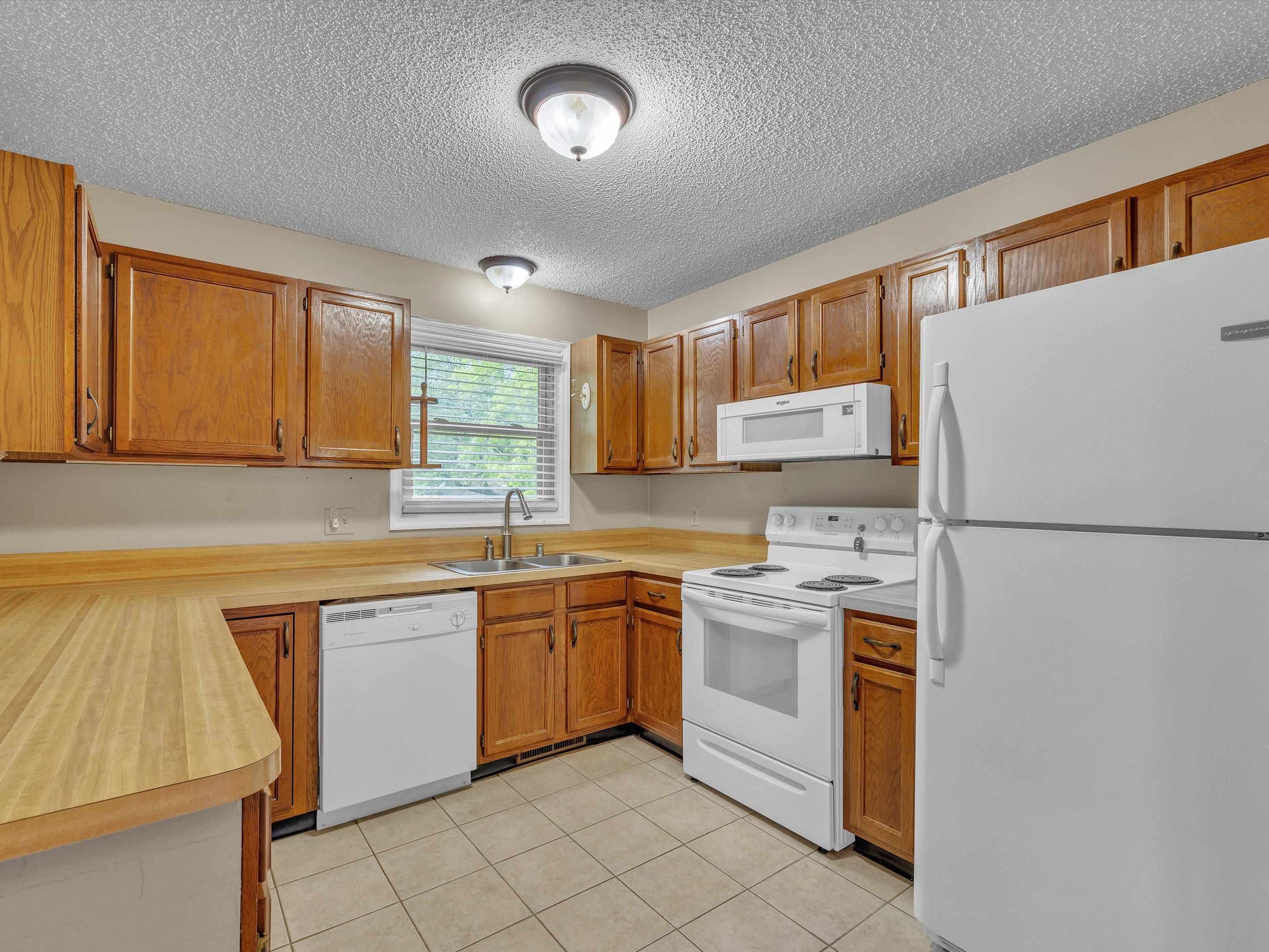 3347 Bold Forbes Way, Owensboro, Kentucky 42303, 3 Bedrooms Bedrooms, ,2 BathroomsBathrooms,Single Family Residence,For Sale,Bold Forbes Way,89606