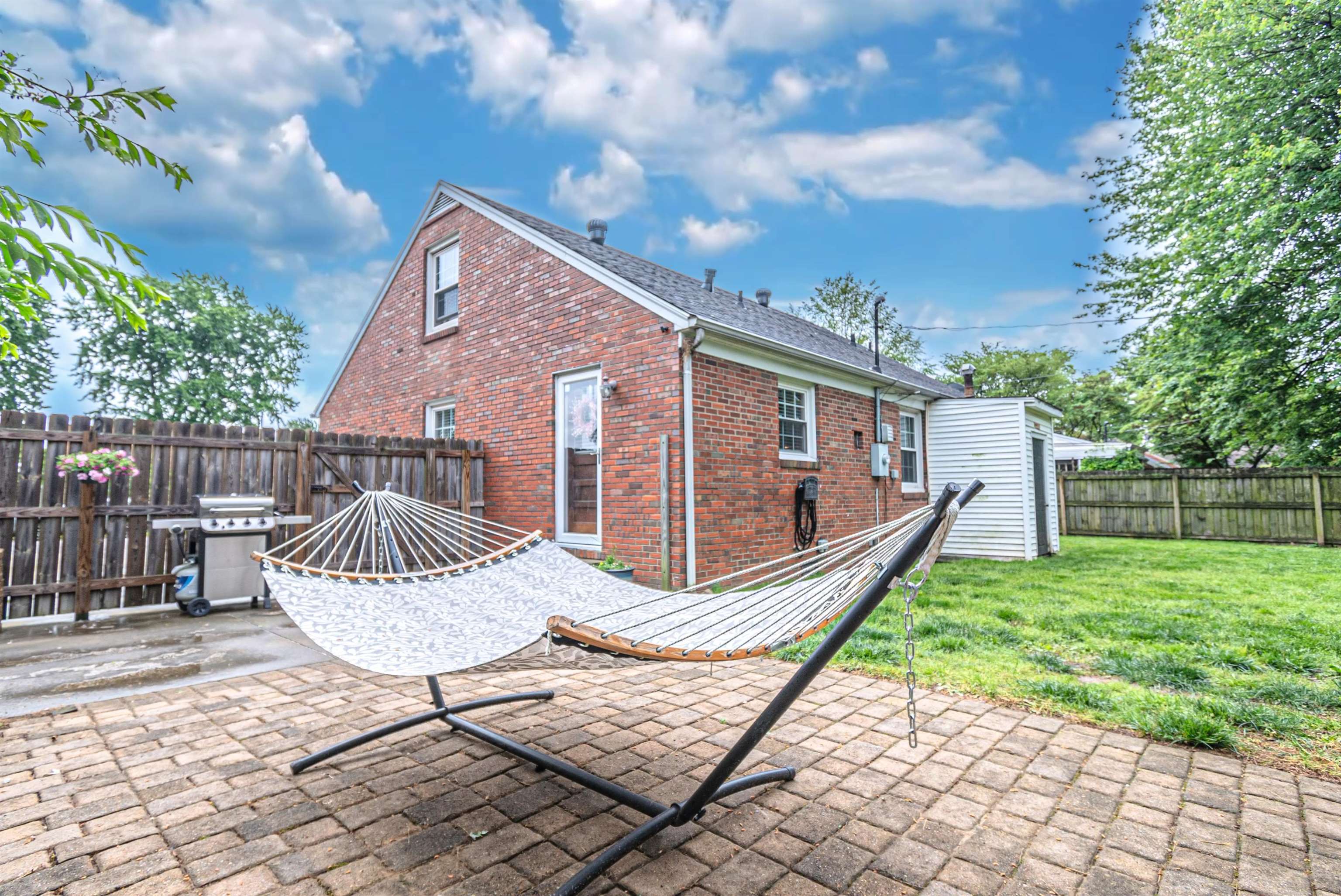 2508 Cherokee Dr, Owensboro, Kentucky 42301, 4 Bedrooms Bedrooms, ,2 BathroomsBathrooms,Single Family Residence,For Sale,Cherokee Dr,89607