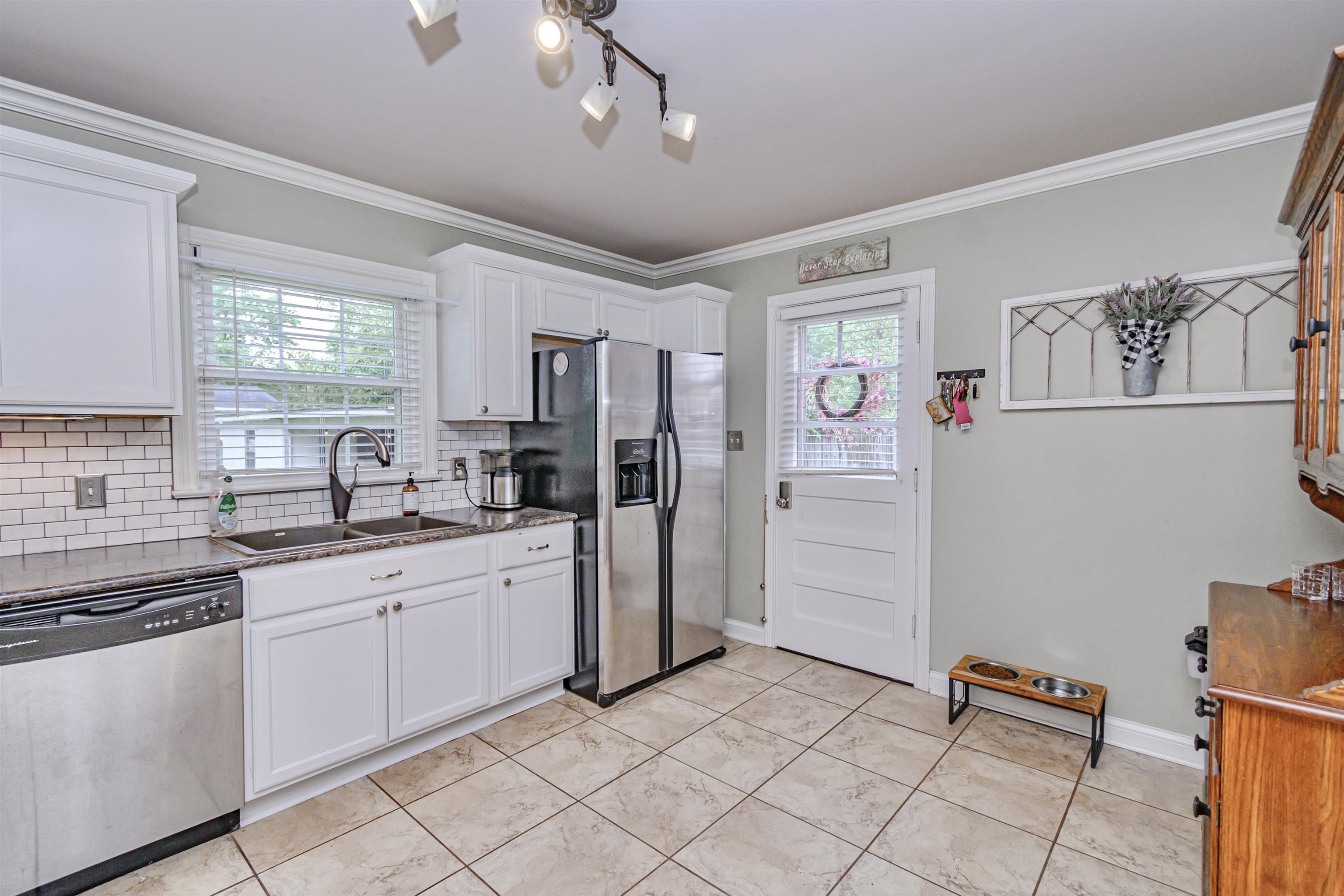 2508 Cherokee Dr, Owensboro, Kentucky 42301, 4 Bedrooms Bedrooms, ,2 BathroomsBathrooms,Single Family Residence,For Sale,Cherokee Dr,89607