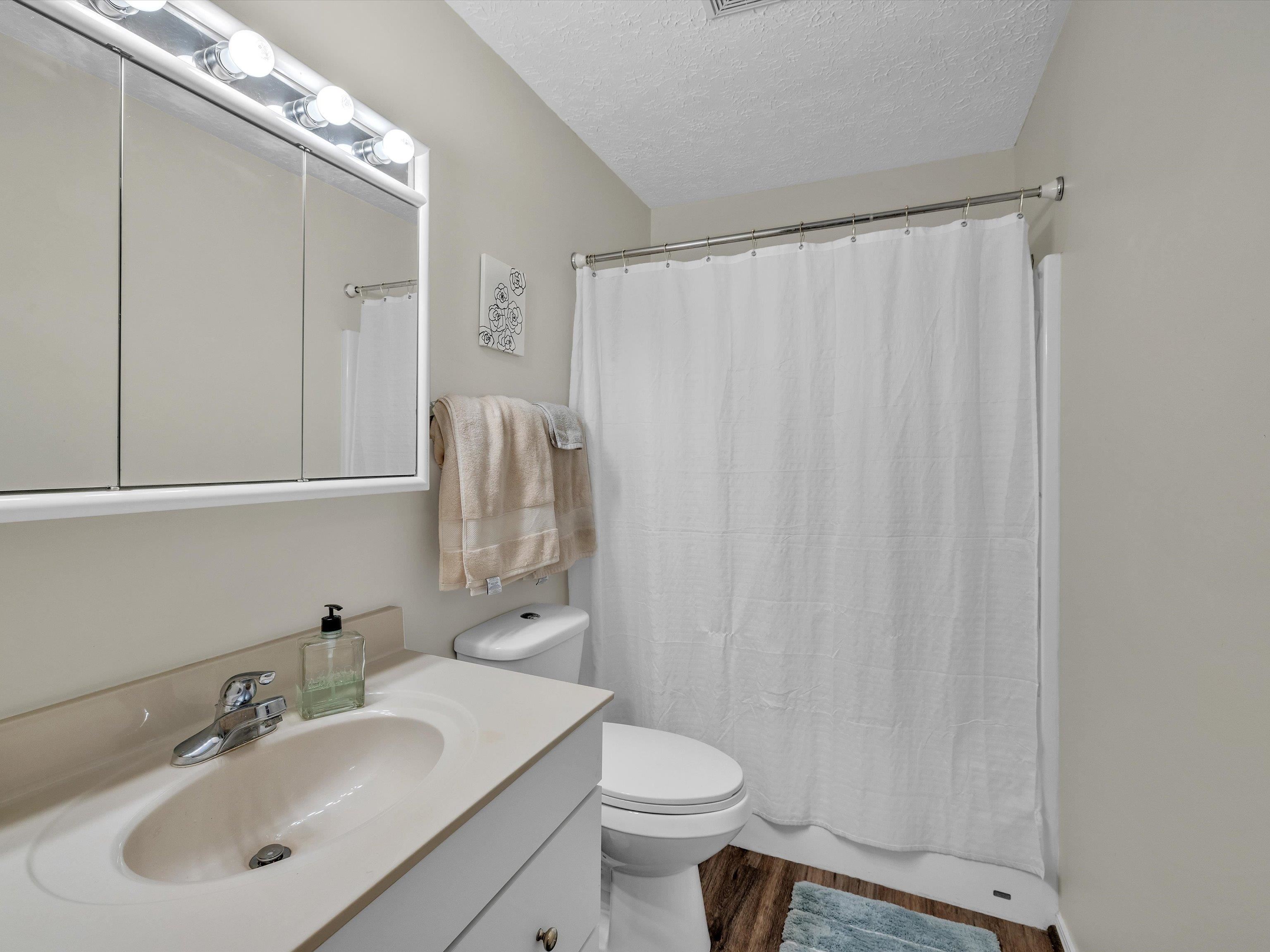 2521 Lake Pointe, Owensboro, Kentucky 42301, 2 Bedrooms Bedrooms, ,2 BathroomsBathrooms,Single Family Residence,For Sale,Lake Pointe,89609