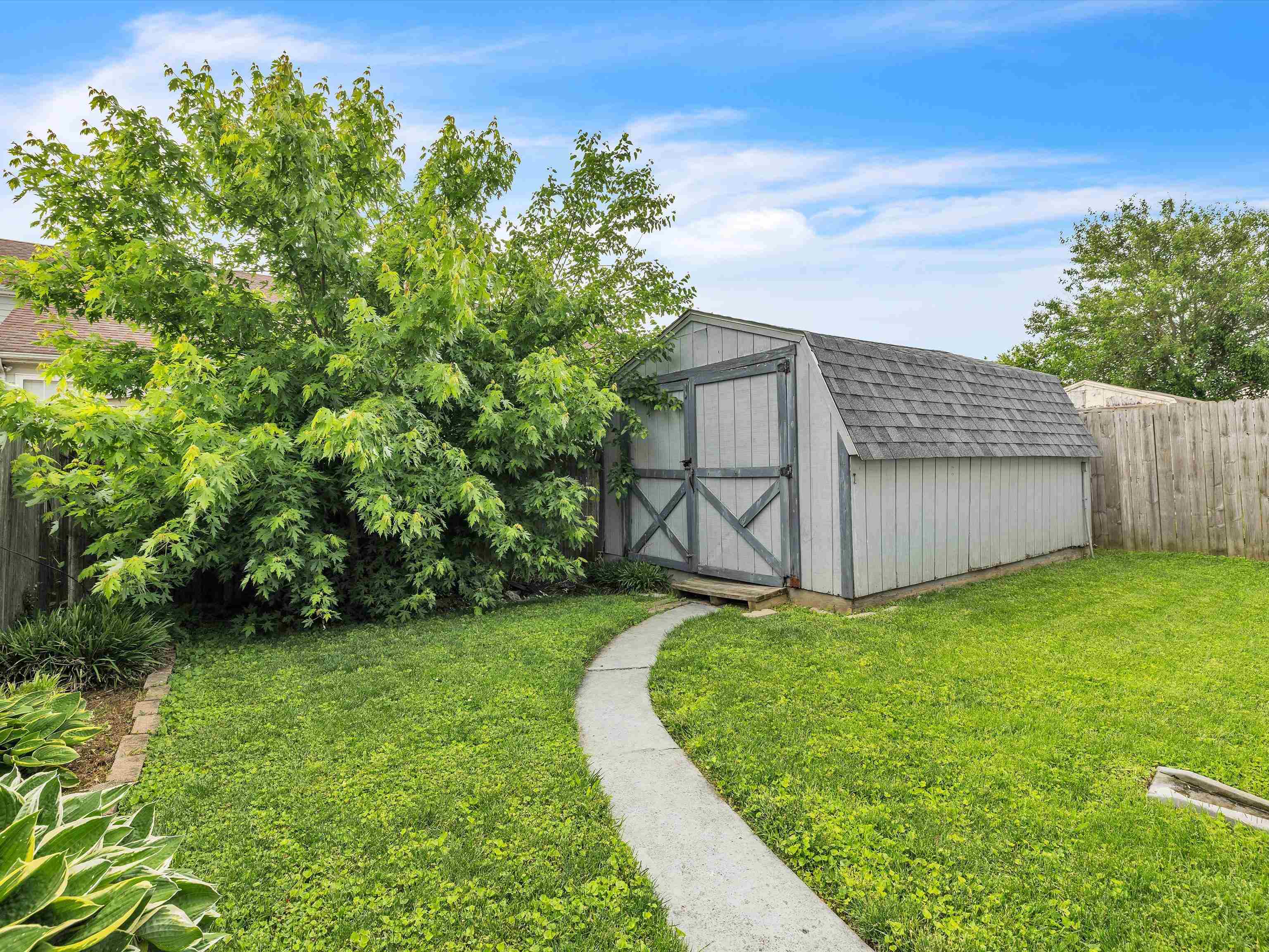 2521 Lake Pointe, Owensboro, Kentucky 42301, 2 Bedrooms Bedrooms, ,2 BathroomsBathrooms,Single Family Residence,For Sale,Lake Pointe,89609