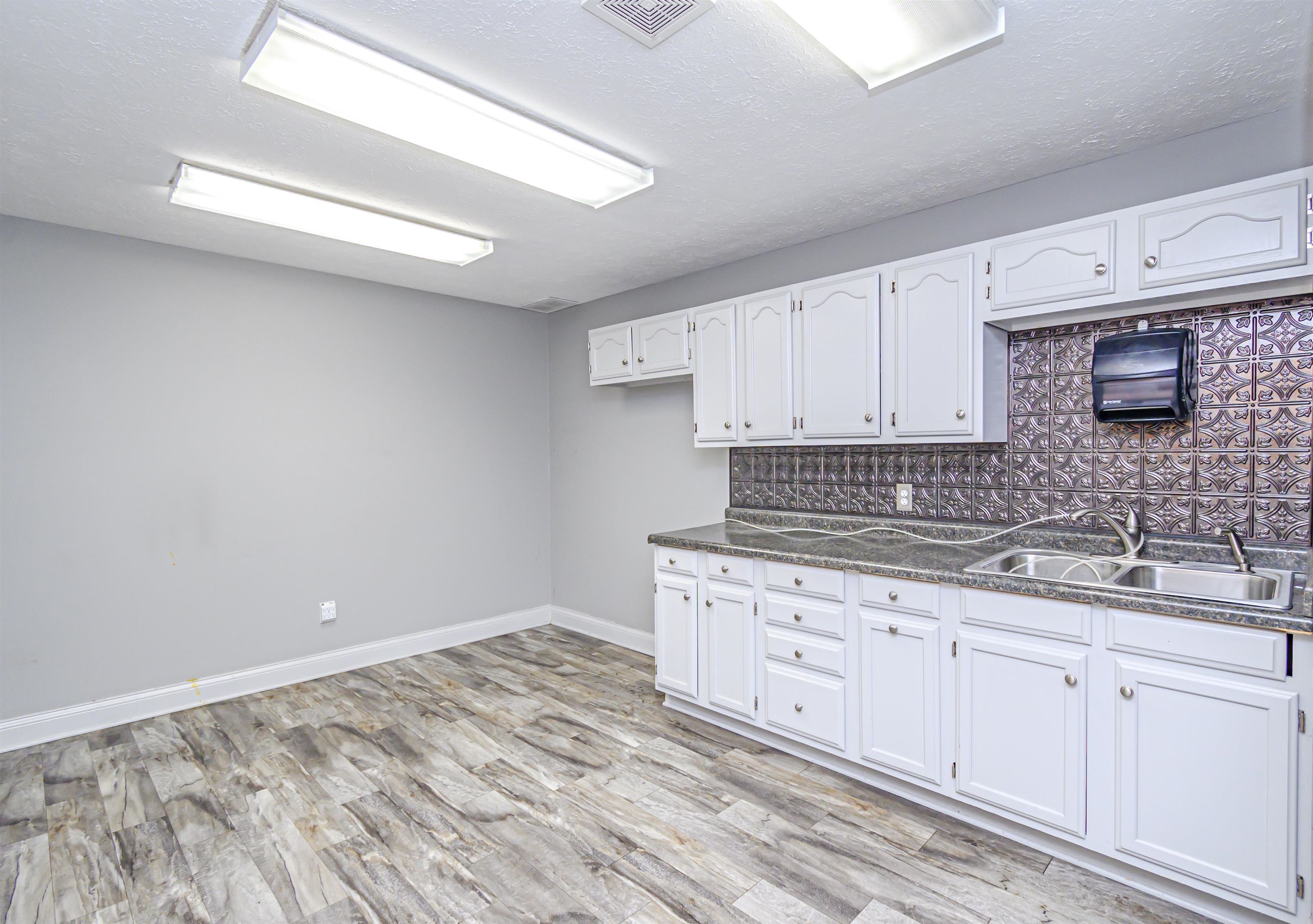 3095 Kentronics Dr, Owensboro, Kentucky 42301, ,Industrial,For Sale,Kentronics Dr,89615