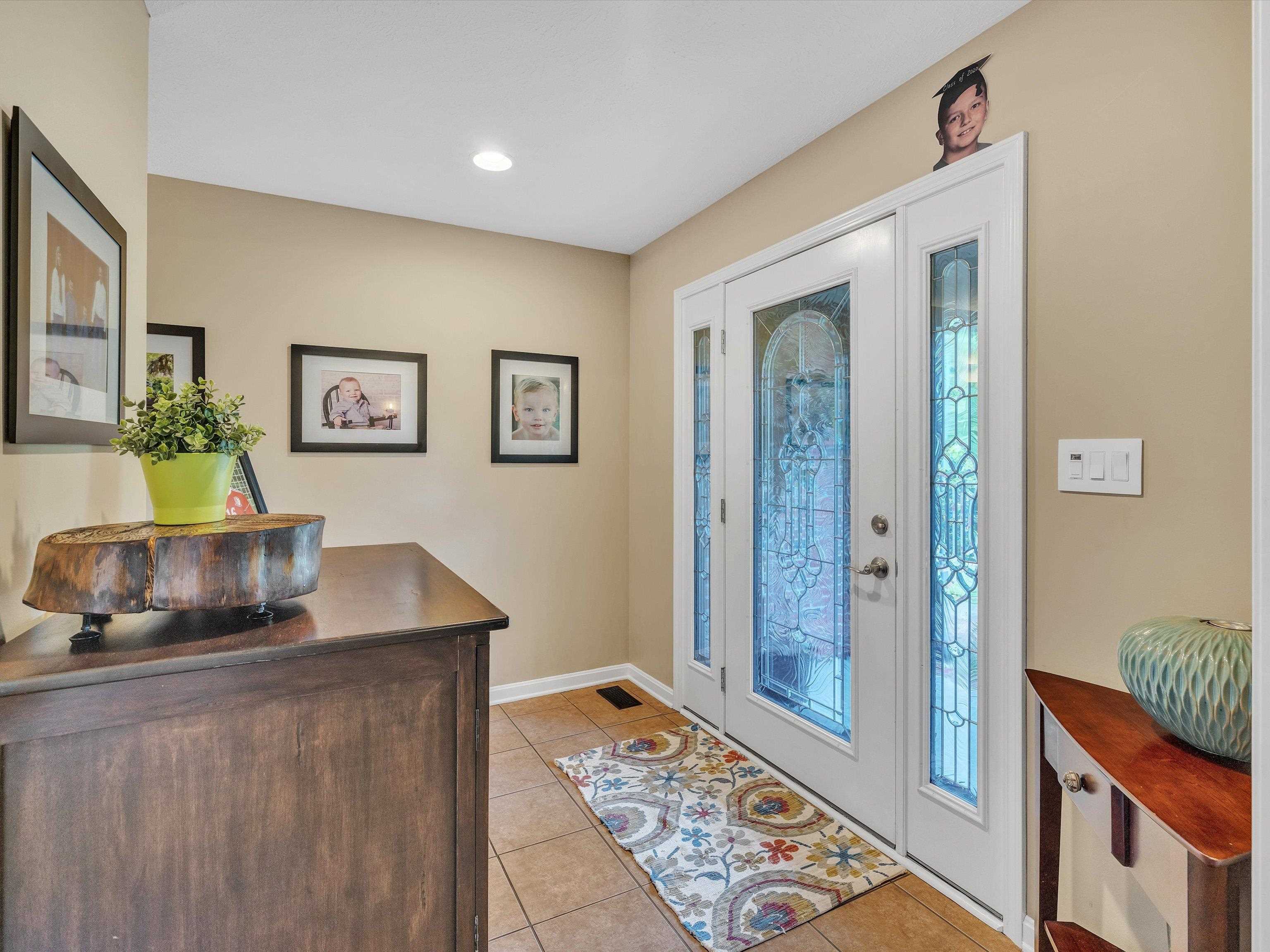 5219 Woodpointe Ct., Owensboro, Kentucky 42303-9999, 4 Bedrooms Bedrooms, ,2 BathroomsBathrooms,Single Family Residence,For Sale,Woodpointe Ct.,89617
