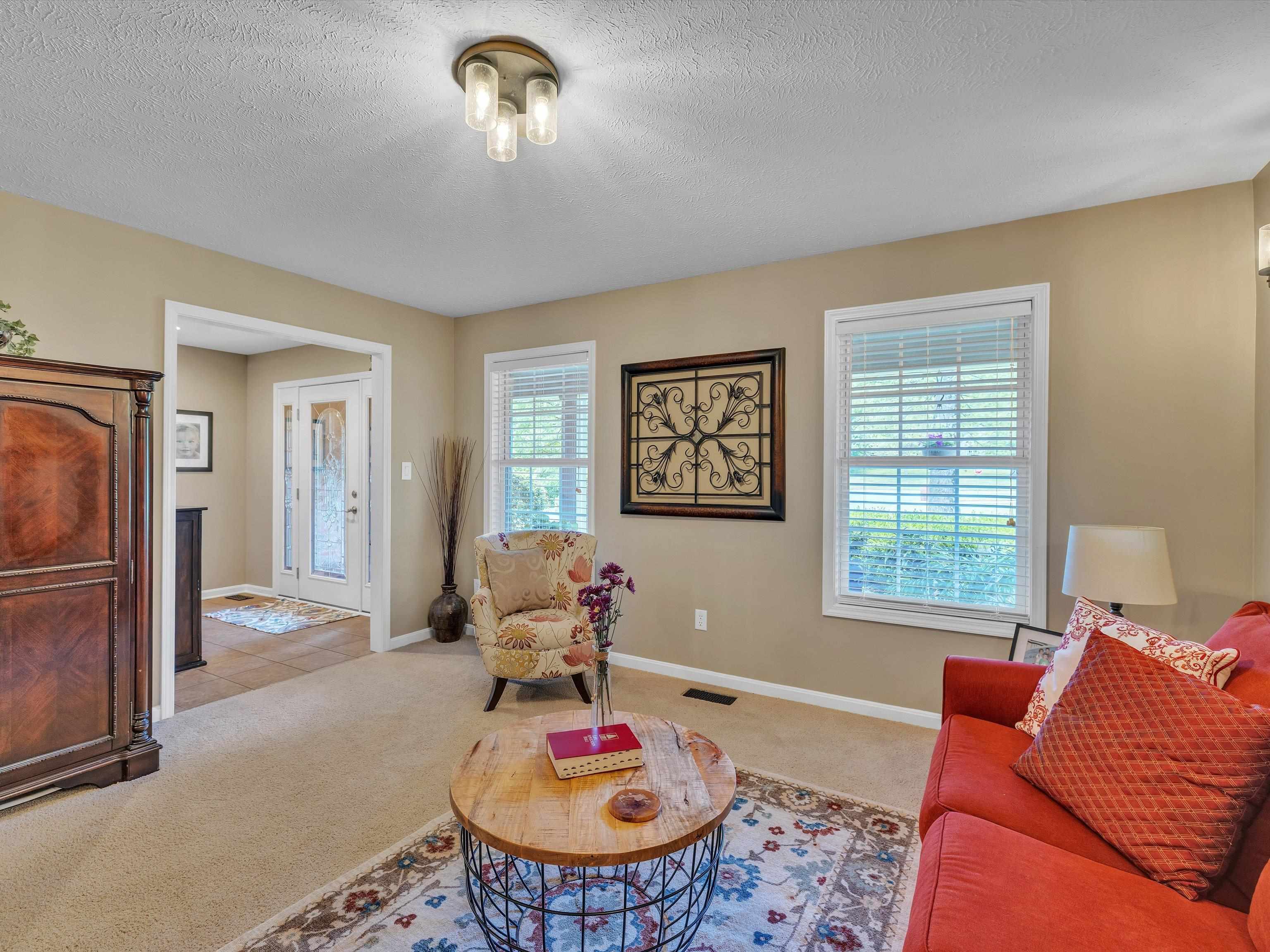 5219 Woodpointe Ct., Owensboro, Kentucky 42303-9999, 4 Bedrooms Bedrooms, ,2 BathroomsBathrooms,Single Family Residence,For Sale,Woodpointe Ct.,89617