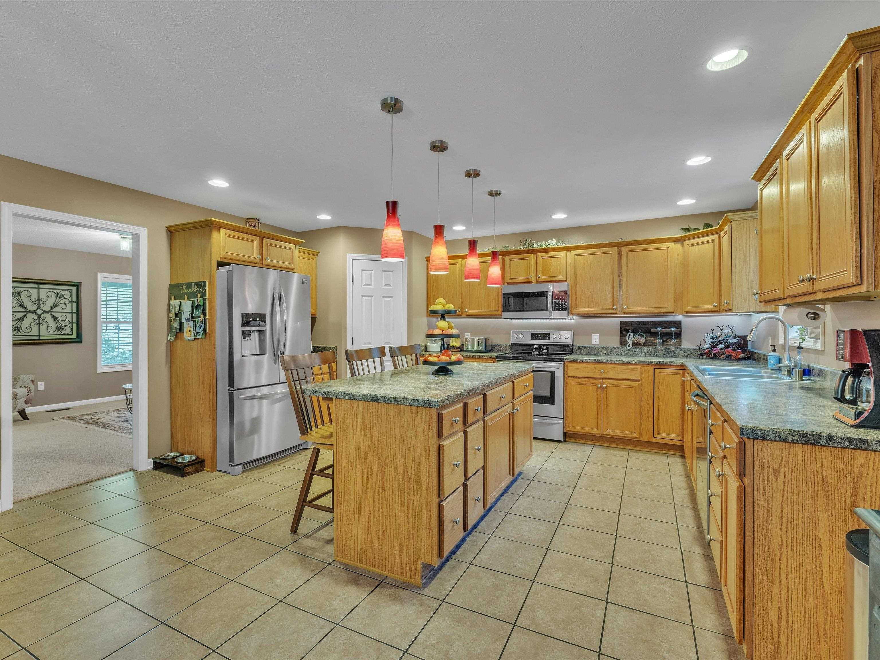 5219 Woodpointe Ct., Owensboro, Kentucky 42303-9999, 4 Bedrooms Bedrooms, ,2 BathroomsBathrooms,Single Family Residence,For Sale,Woodpointe Ct.,89617