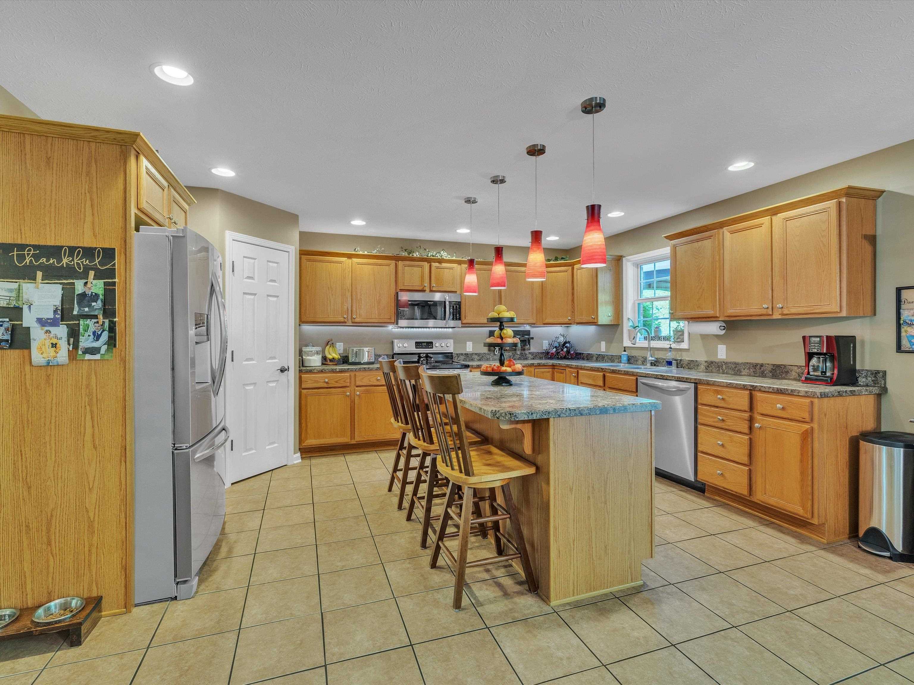 5219 Woodpointe Ct., Owensboro, Kentucky 42303-9999, 4 Bedrooms Bedrooms, ,2 BathroomsBathrooms,Single Family Residence,For Sale,Woodpointe Ct.,89617