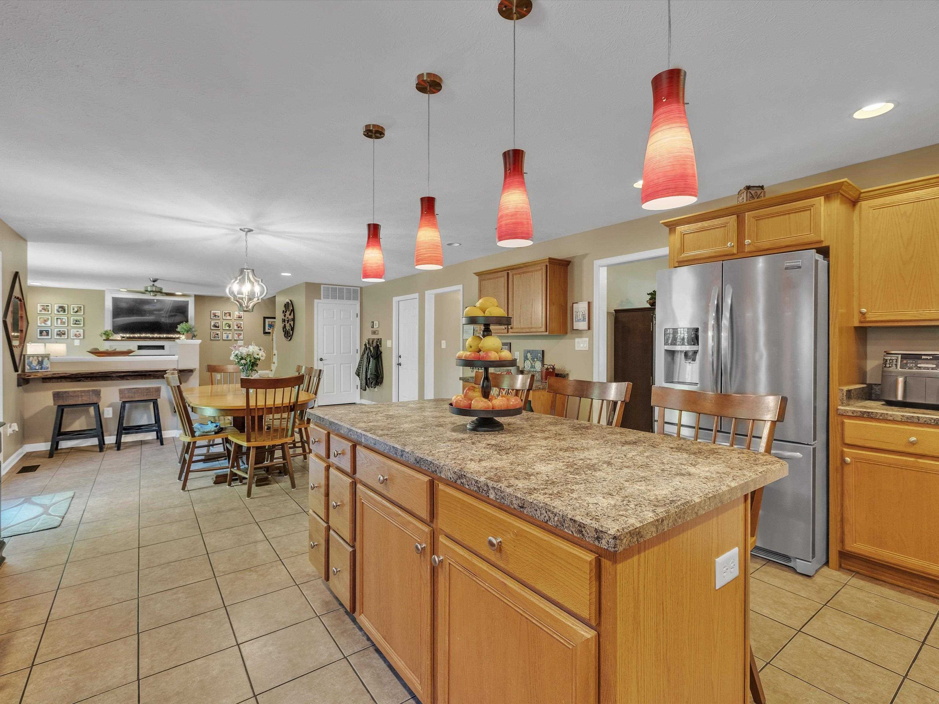5219 Woodpointe Ct., Owensboro, Kentucky 42303-9999, 4 Bedrooms Bedrooms, ,2 BathroomsBathrooms,Single Family Residence,For Sale,Woodpointe Ct.,89617