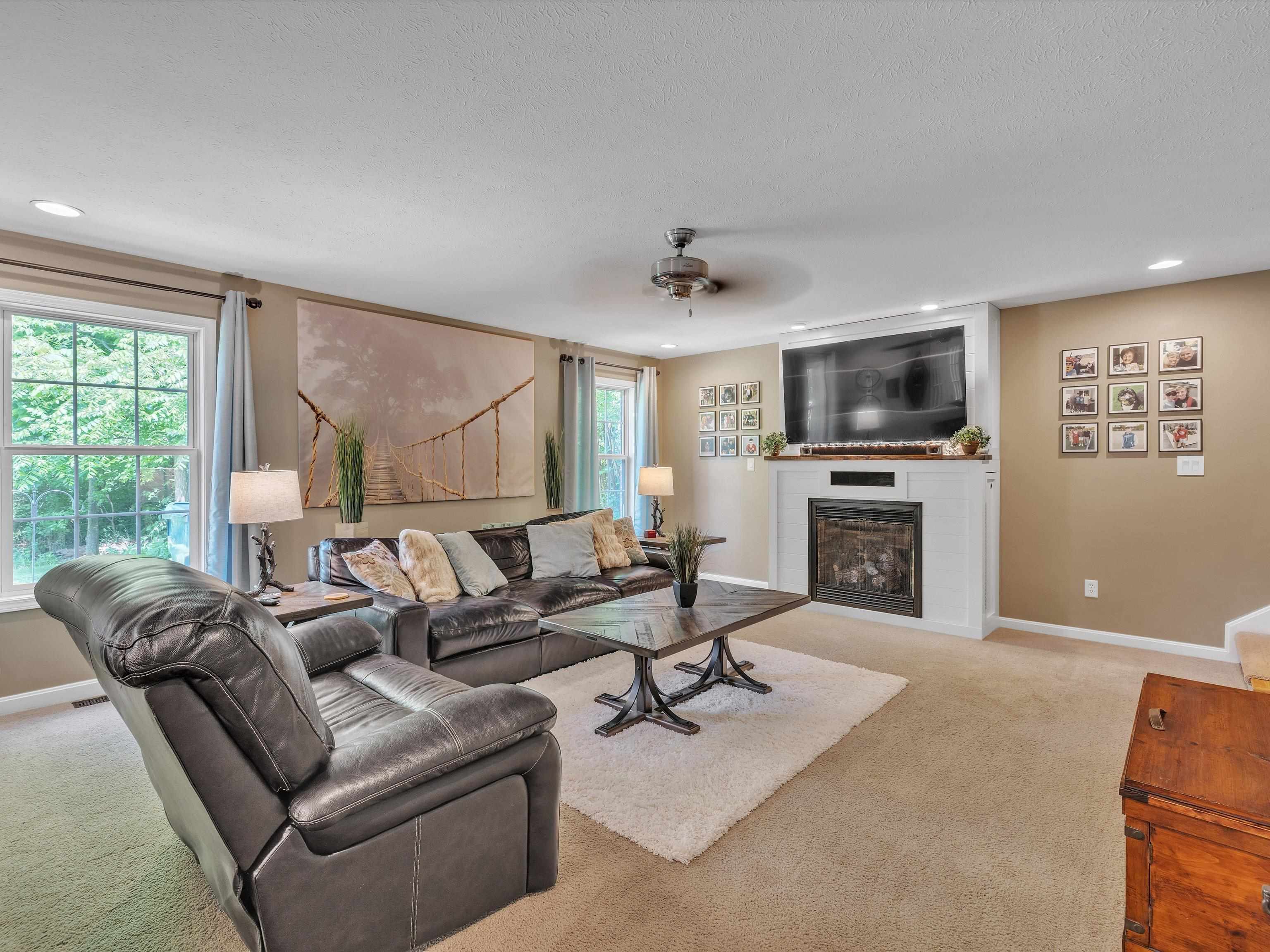 5219 Woodpointe Ct., Owensboro, Kentucky 42303-9999, 4 Bedrooms Bedrooms, ,2 BathroomsBathrooms,Single Family Residence,For Sale,Woodpointe Ct.,89617