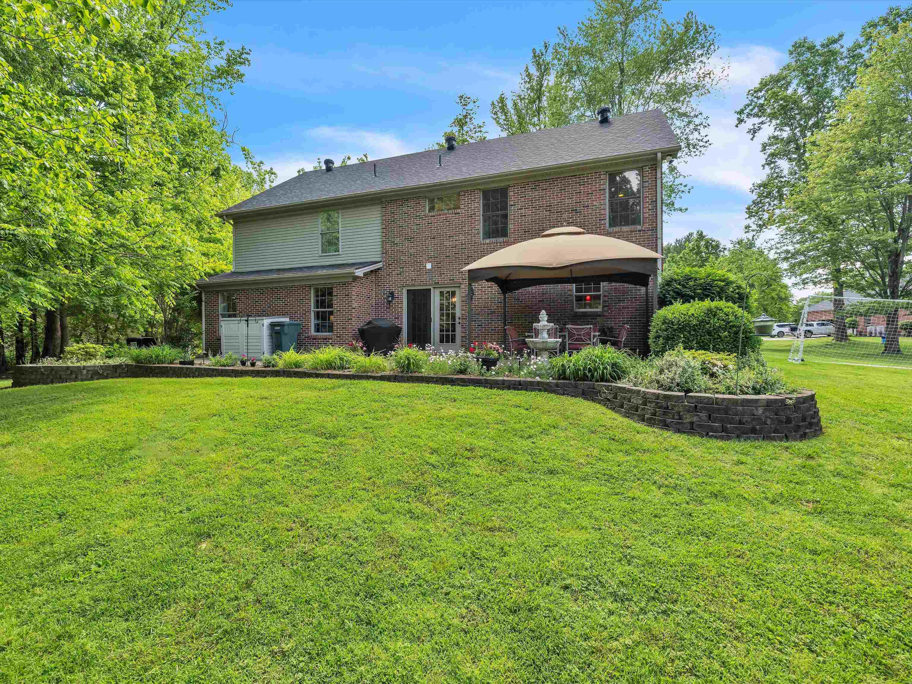 5219 Woodpointe Ct., Owensboro, Kentucky 42303-9999, 4 Bedrooms Bedrooms, ,2 BathroomsBathrooms,Single Family Residence,For Sale,Woodpointe Ct.,89617