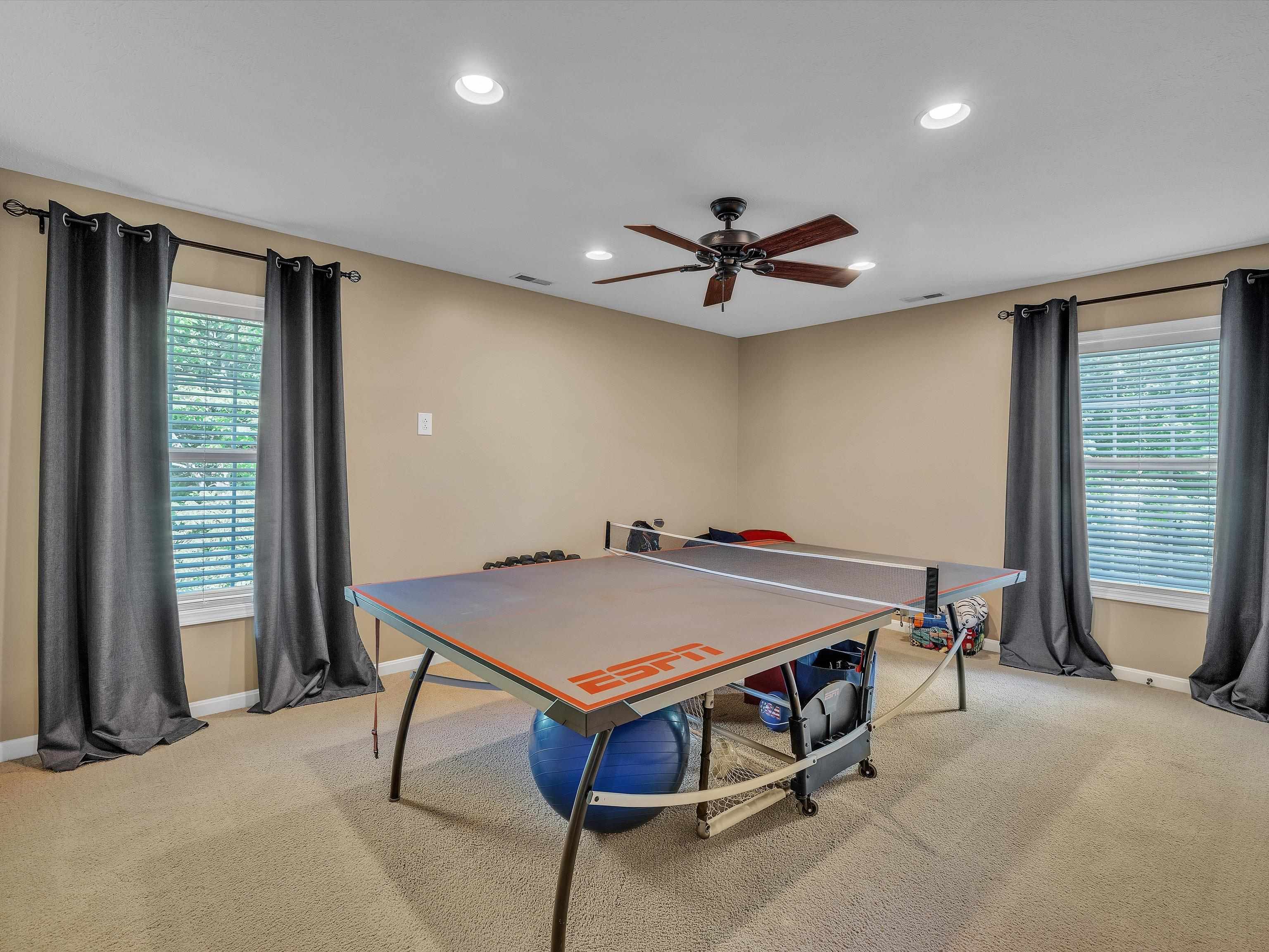 5219 Woodpointe Ct., Owensboro, Kentucky 42303-9999, 4 Bedrooms Bedrooms, ,2 BathroomsBathrooms,Single Family Residence,For Sale,Woodpointe Ct.,89617