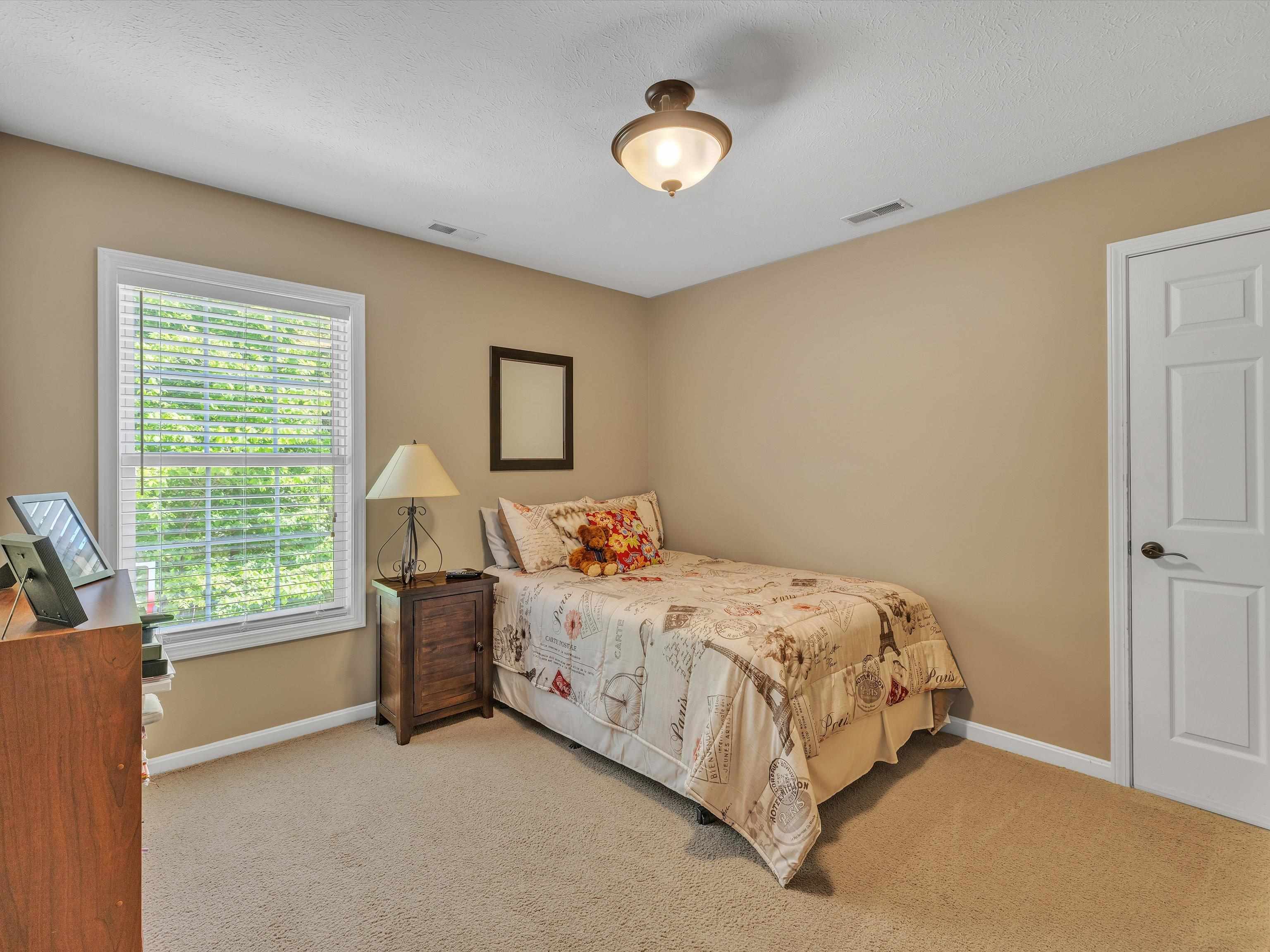 5219 Woodpointe Ct., Owensboro, Kentucky 42303-9999, 4 Bedrooms Bedrooms, ,2 BathroomsBathrooms,Single Family Residence,For Sale,Woodpointe Ct.,89617