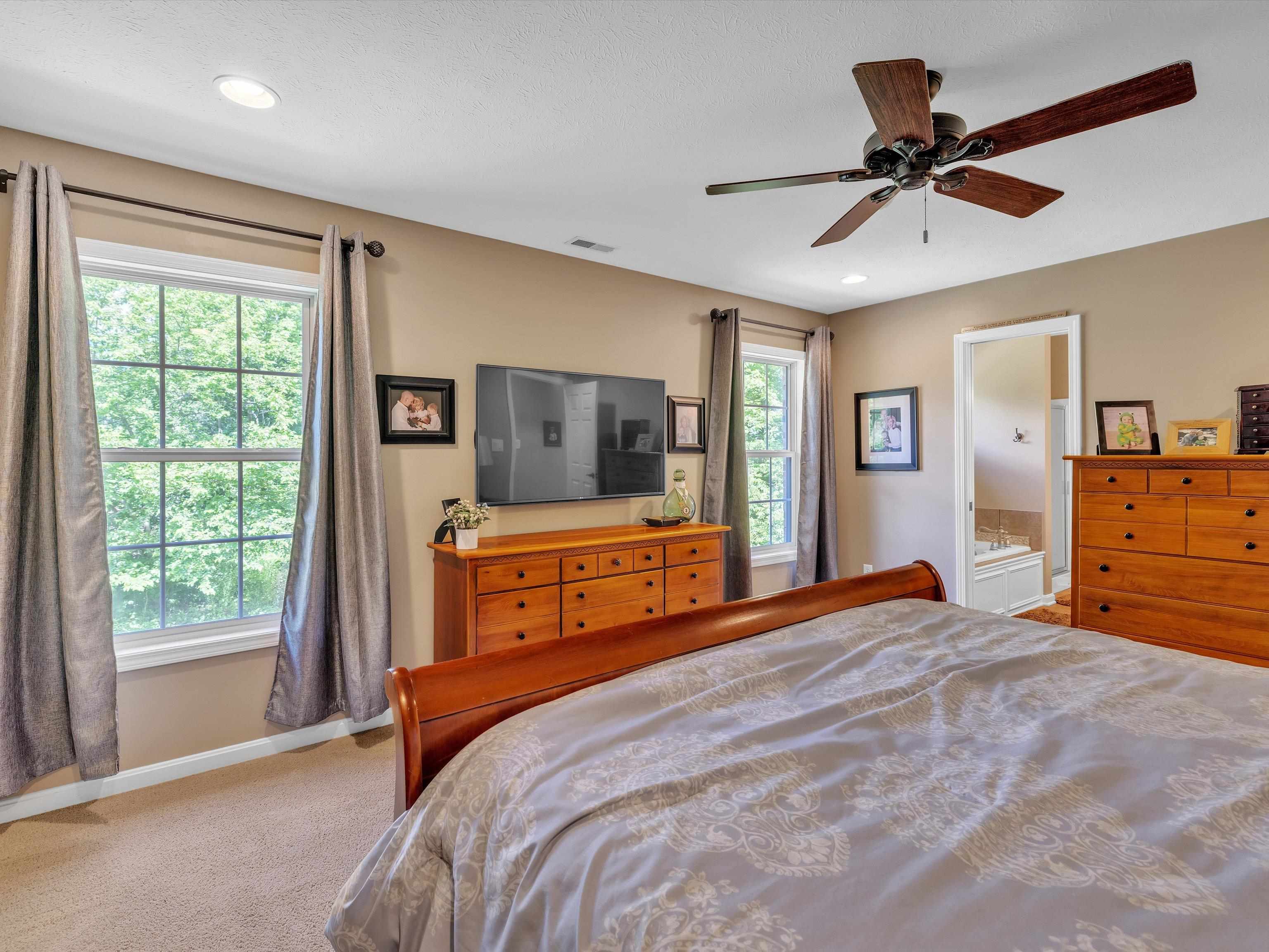 5219 Woodpointe Ct., Owensboro, Kentucky 42303-9999, 4 Bedrooms Bedrooms, ,2 BathroomsBathrooms,Single Family Residence,For Sale,Woodpointe Ct.,89617
